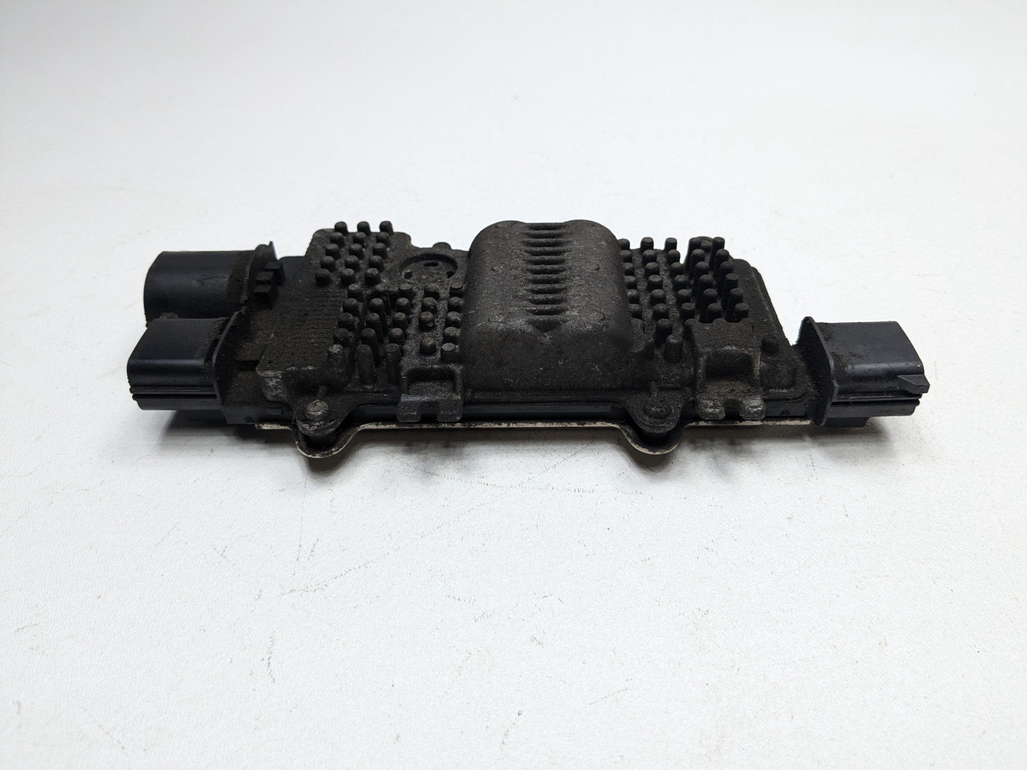 2011 - 2015 OEM FORD EXPLORER RADIATOR FAN CONTROL MODULE UNIT