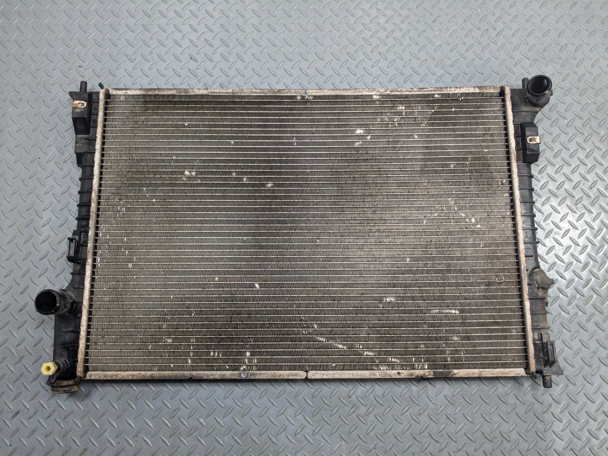 2011 - 2015 OEM FORD EXPLORER ENGINE COOLING RADIATOR ASSEMBLY