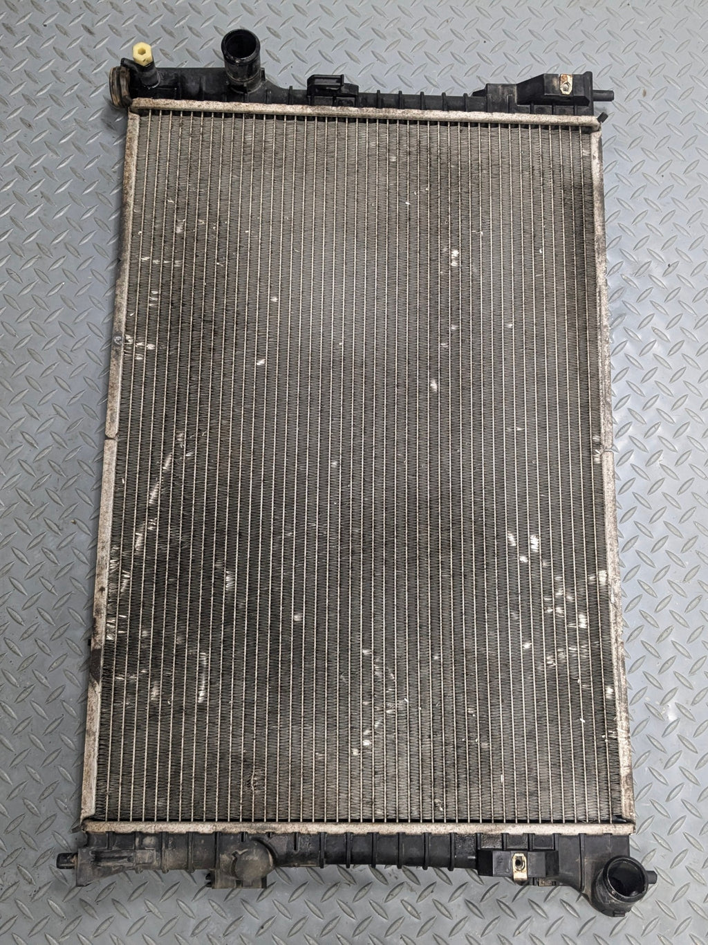 2011 - 2015 OEM FORD EXPLORER ENGINE COOLING RADIATOR ASSEMBLY