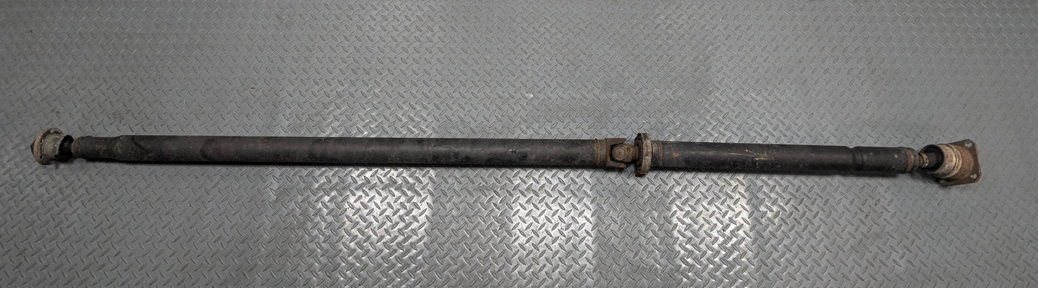 2011 - 2015 OEM FORD EXPLORER REAR DRIVE SHAFT CARDAN PROPELLER ASSEMBLY
