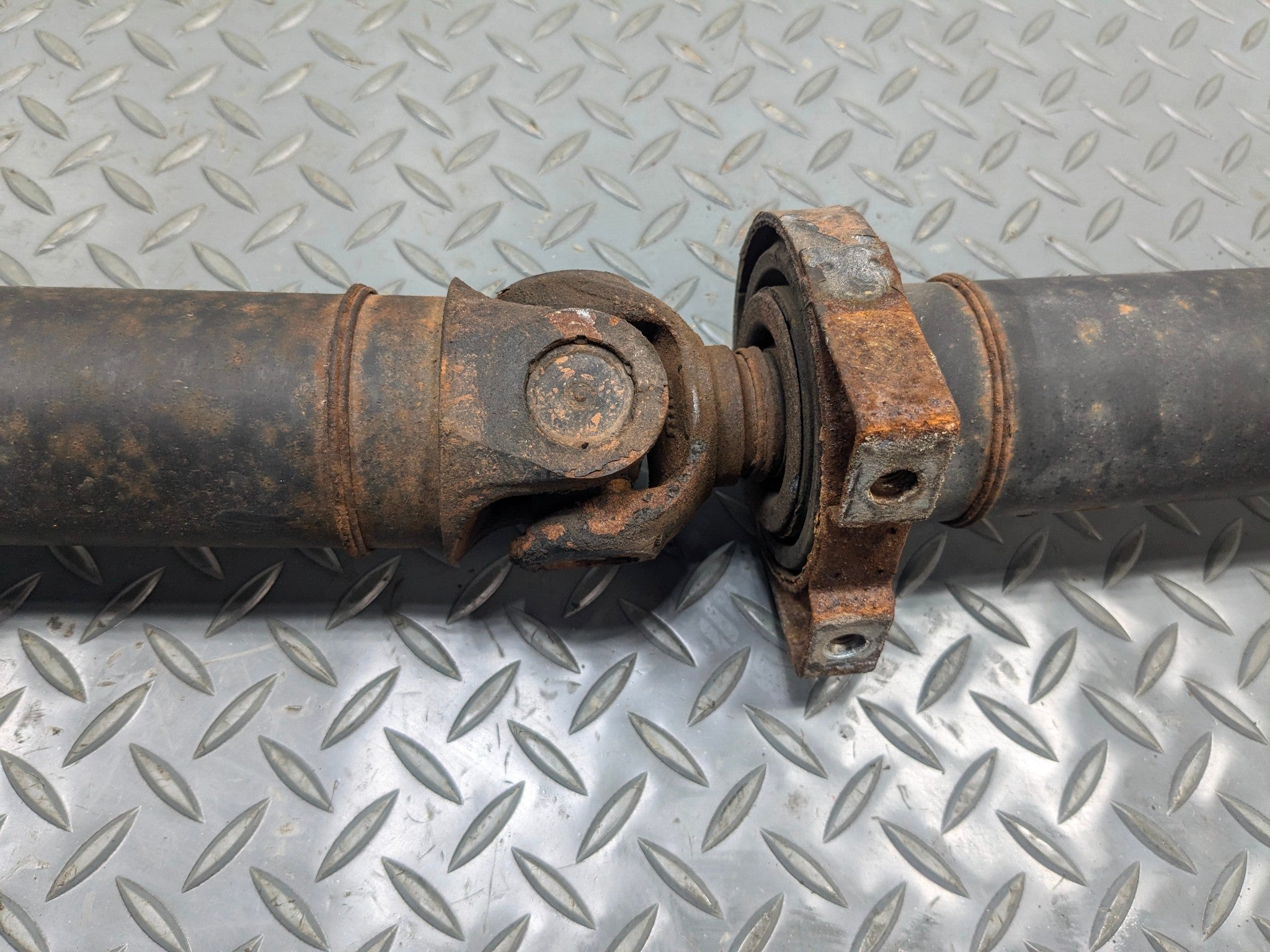 2011 - 2015 OEM FORD EXPLORER REAR DRIVE SHAFT CARDAN PROPELLER ASSEMBLY