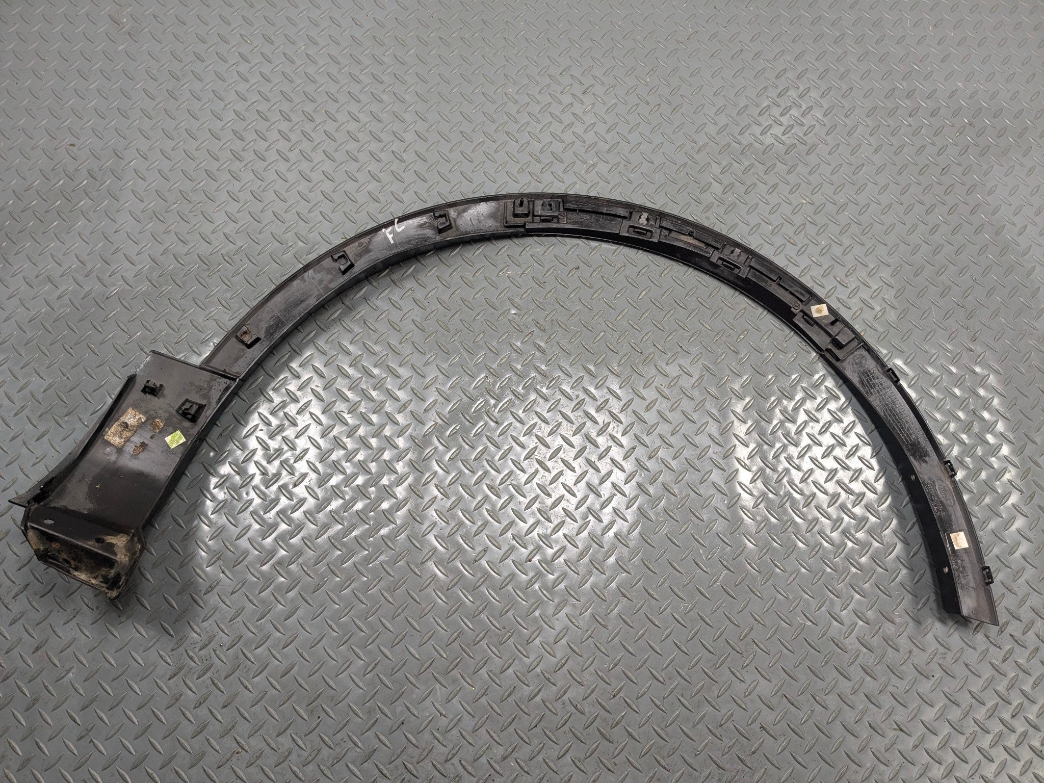 2011 - 2015 OEM FORD EXPLORER FRONT LEFT DRIVER SIDE FENDER FLARE WHEEL