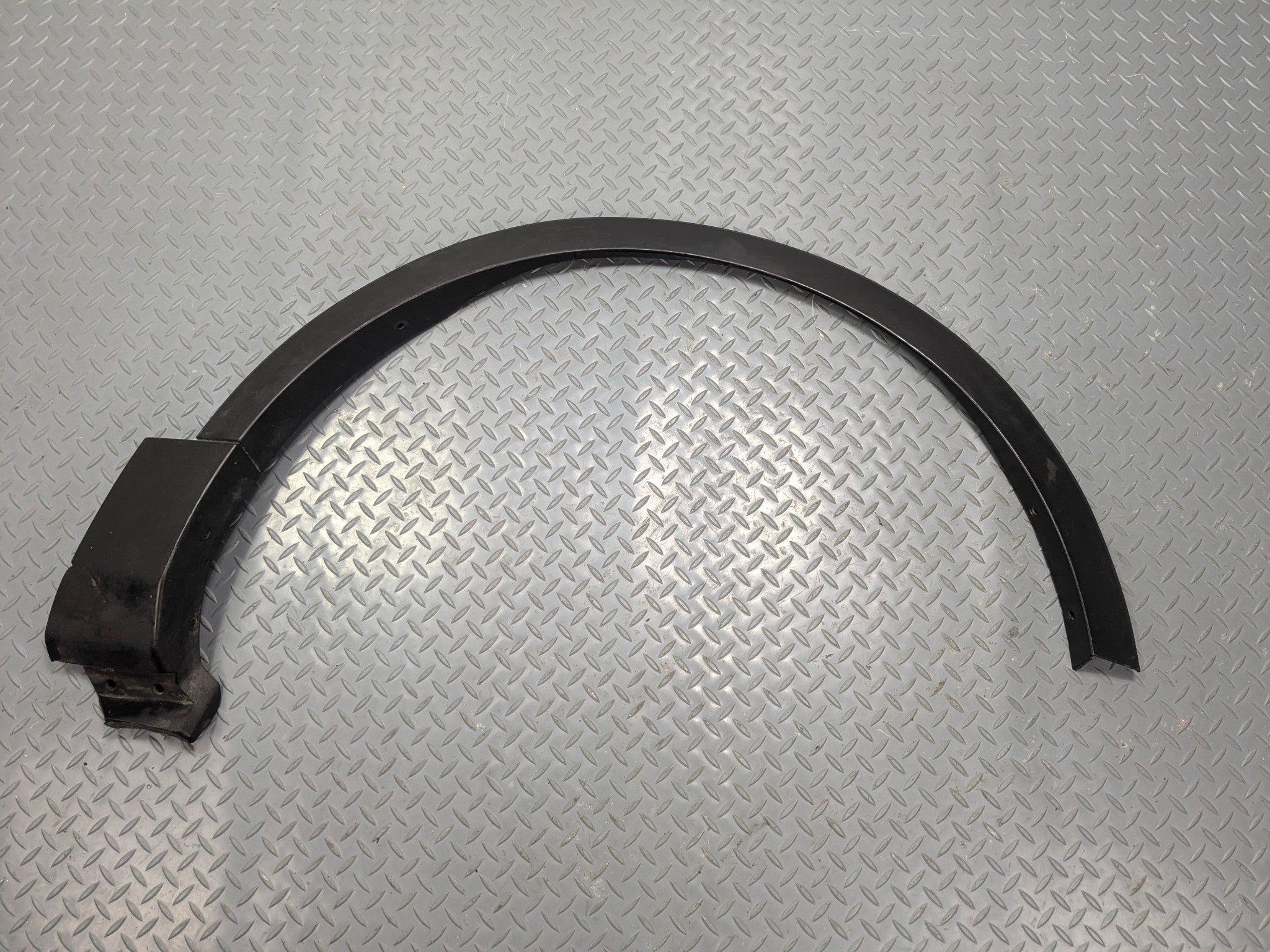 2011 - 2015 OEM FORD EXPLORER FRONT RIGHT PASSENGER SIDE FENDER FLARE WHEEL