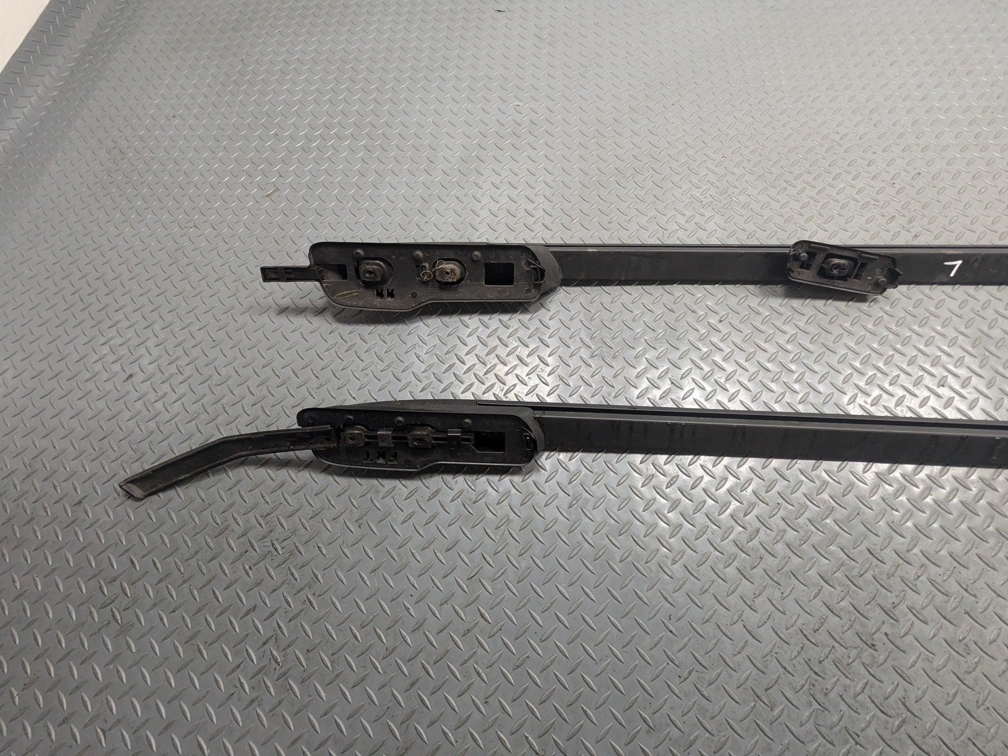 2011 - 2015 OEM FORD EXPLORER LEFT AND RIGHT SIDE LUGGAGE ROOF RACK MOUNT RAILS