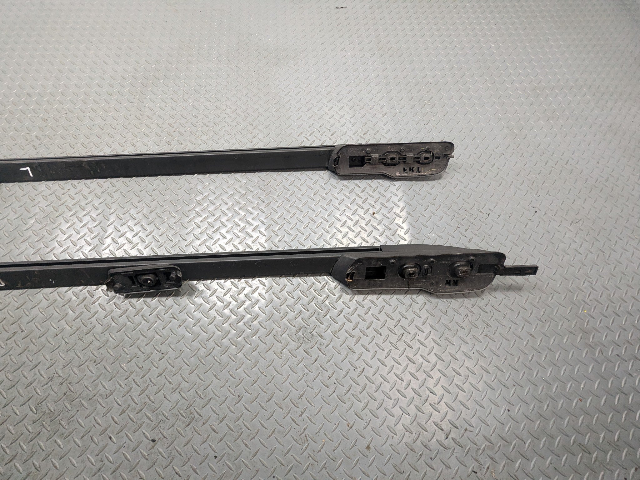 2011 - 2015 OEM FORD EXPLORER LEFT AND RIGHT SIDE LUGGAGE ROOF RACK MOUNT RAILS