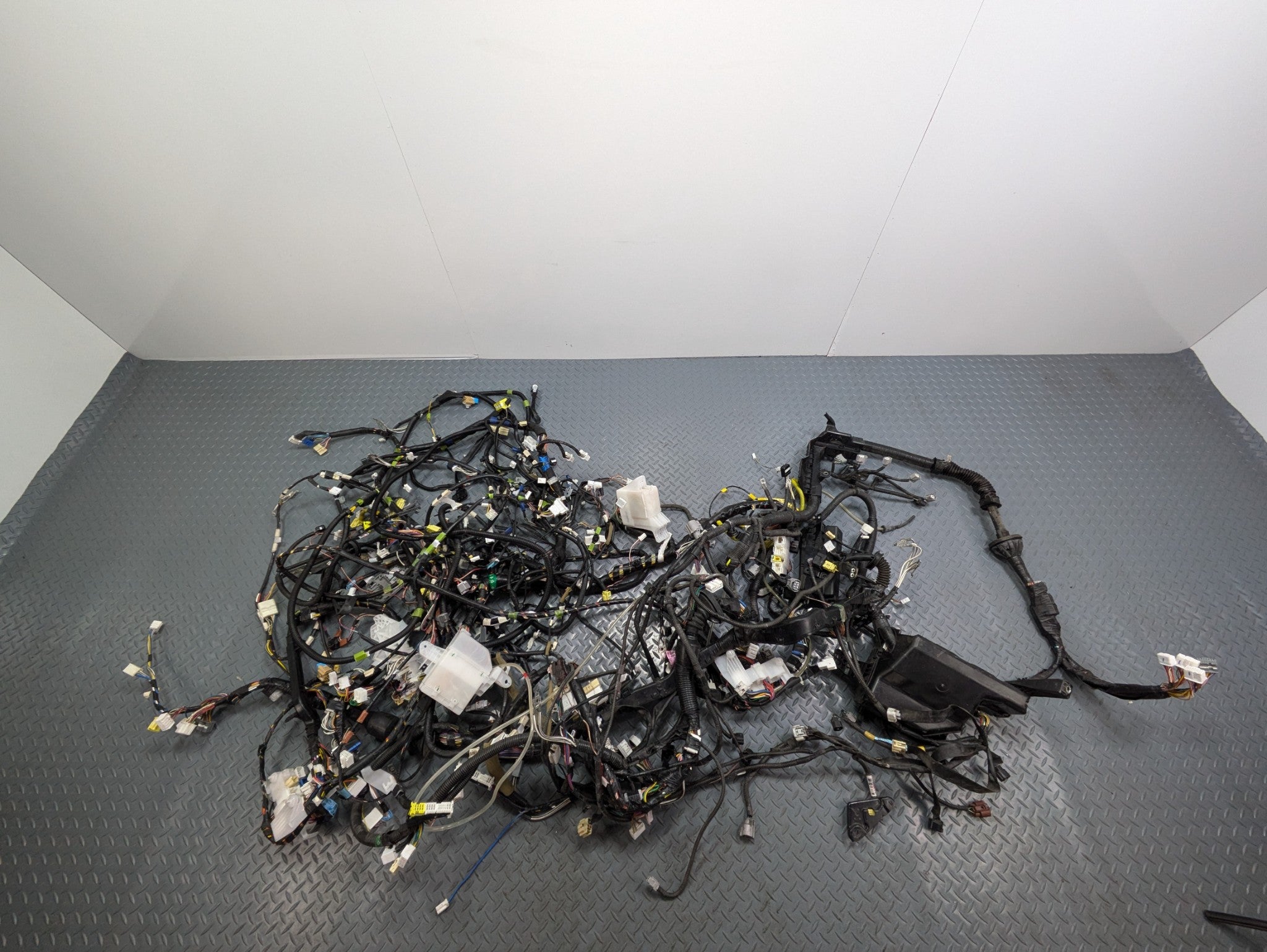 06 - 09 OEM TOYOTA PRIUS INTERIOR BODY WIRE WIRING HARNESS CABLE AND CONNECTOR