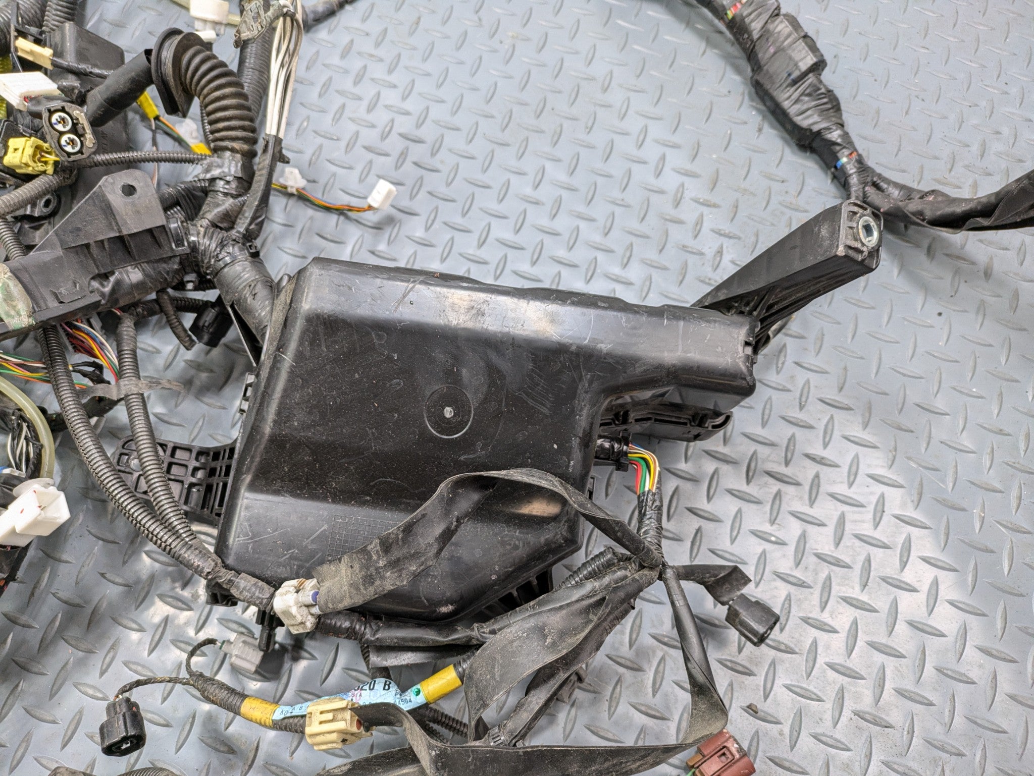 06 - 09 OEM TOYOTA PRIUS INTERIOR BODY WIRE WIRING HARNESS CABLE AND CONNECTOR