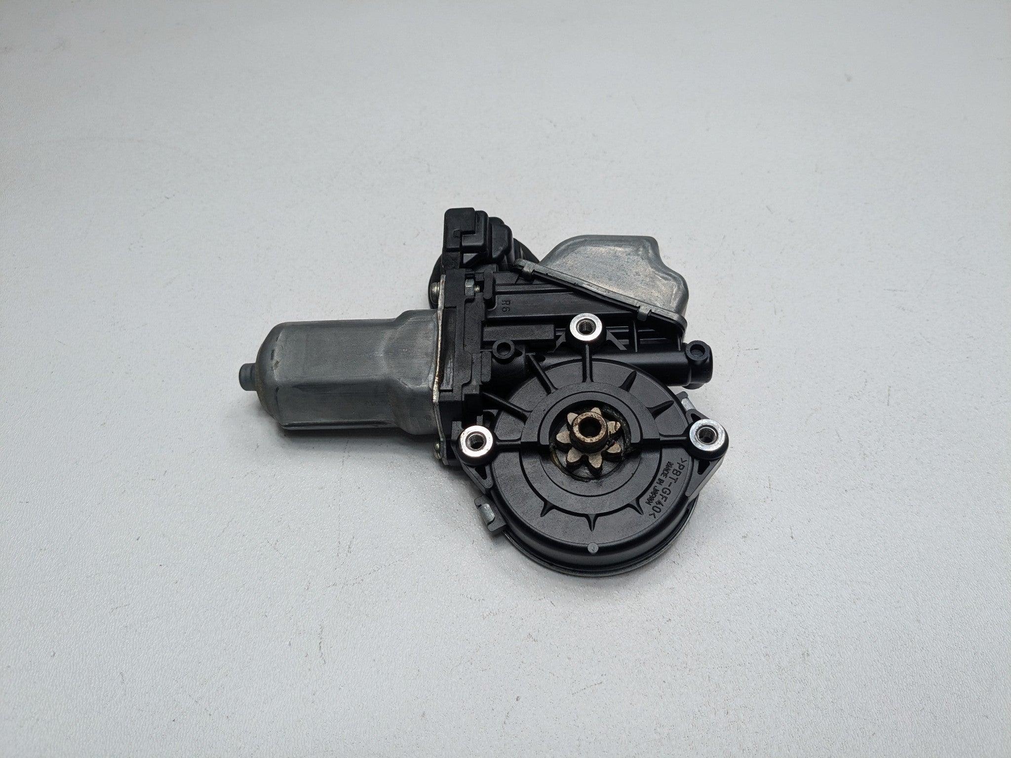 10 - 11 OEM TOYOTA PRIUS FRONT RIGHT PASSENGER SIDE DOOR POWER WINDOW MOTOR UNIT