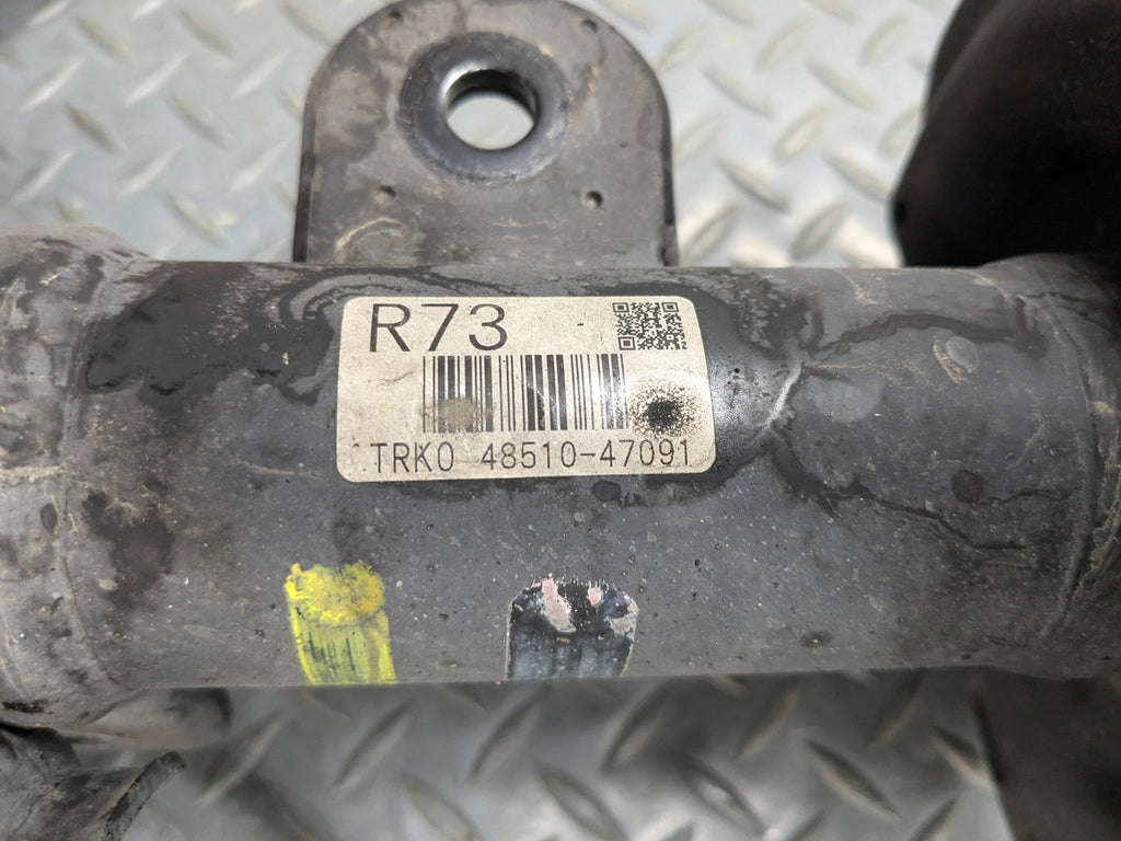 10 - 11 OEM TOYOTA PRIUS FRONT RIGHT PASSENGER SIDE SUSPENSION STRUT ABSORBER