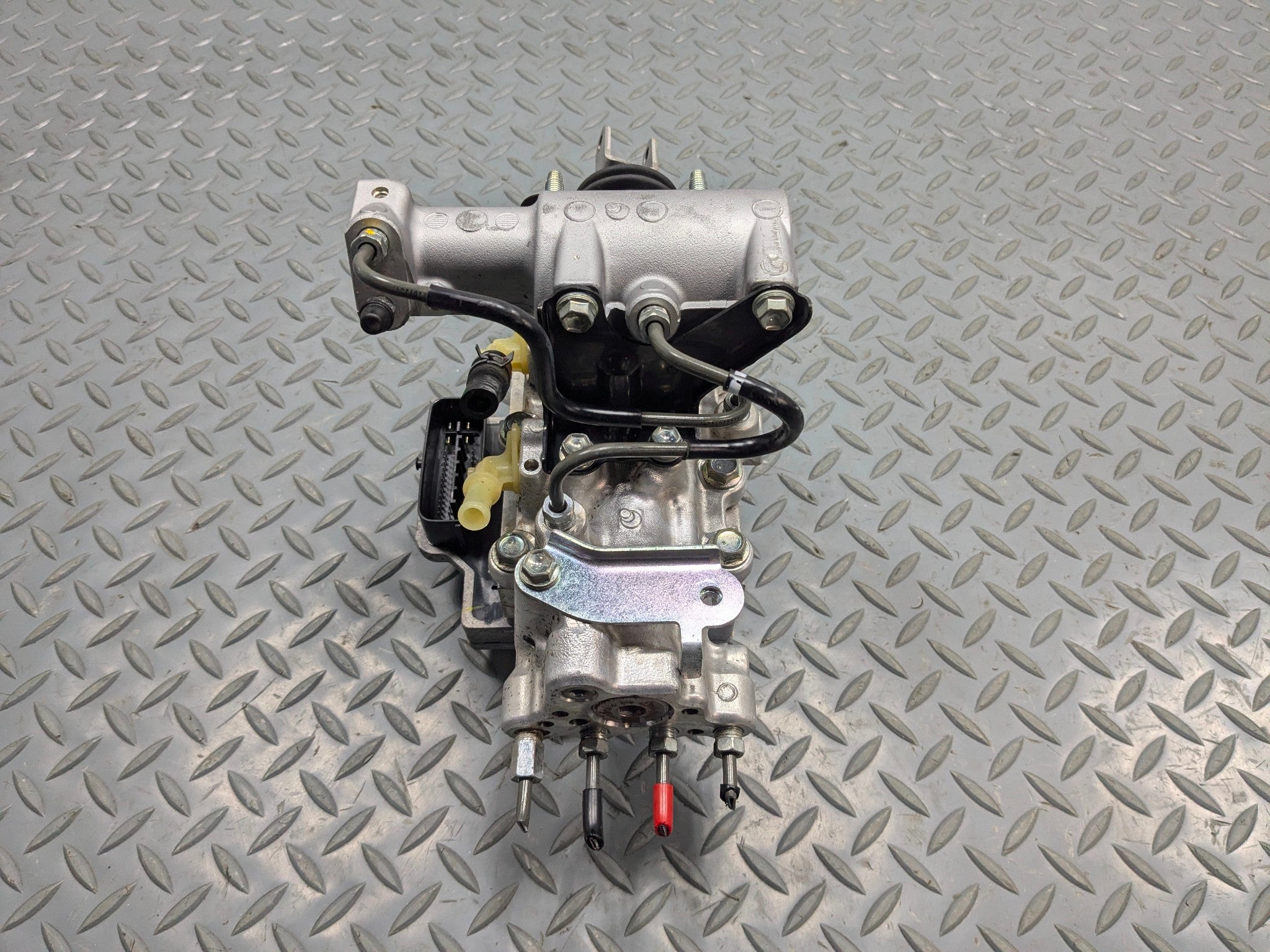 10 - 11 OEM TOYOTA PRIUS ANTI-LOCK BRAKE PARTS WITH POWER BRAKE BOOSTER ASSEMBLY