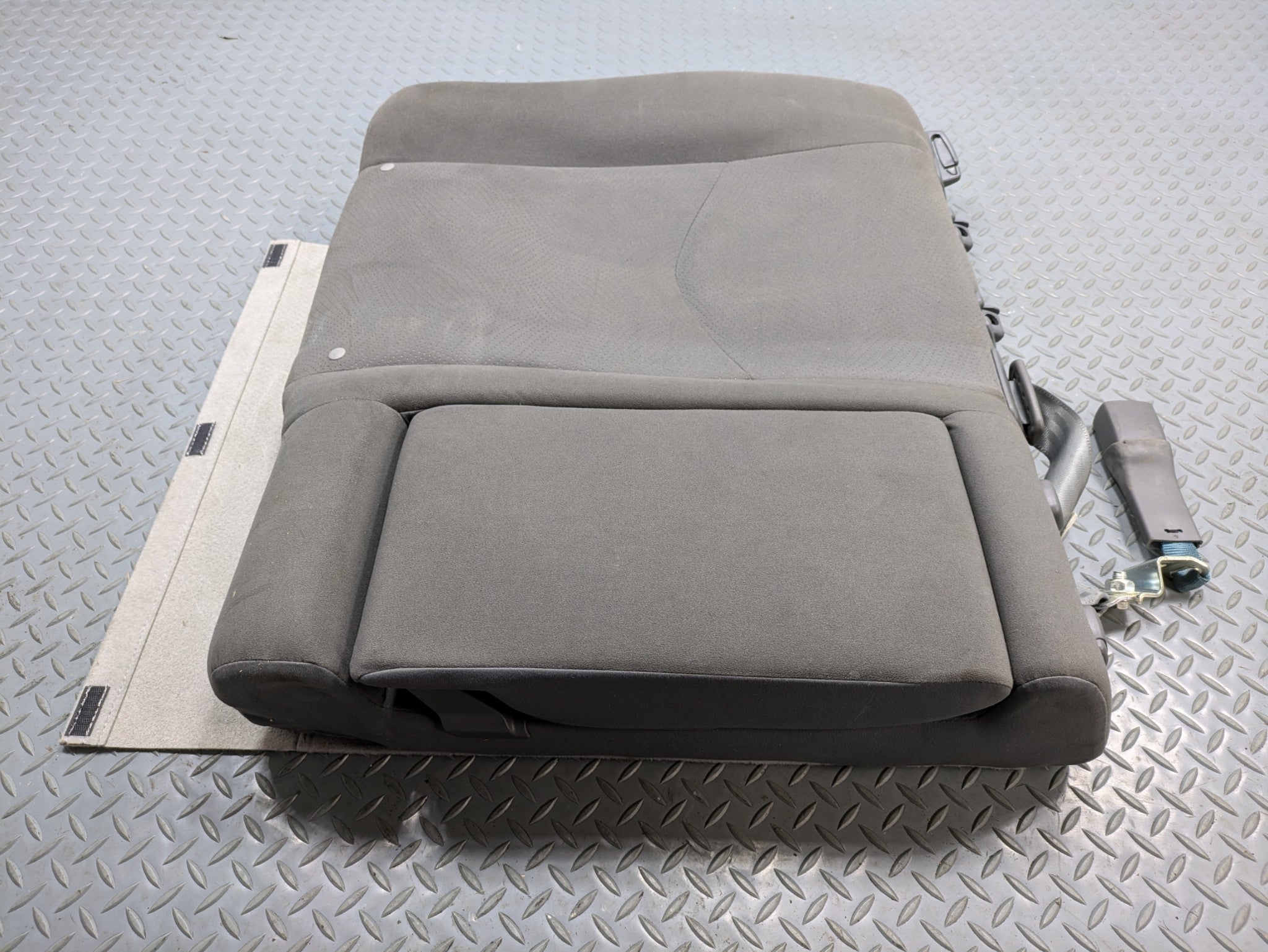 10 - 11 OEM TOYOTA PRIUS REAR RIGHT PASSENGER SIDE UPPER SEAT CUSHION ASSEMBLY