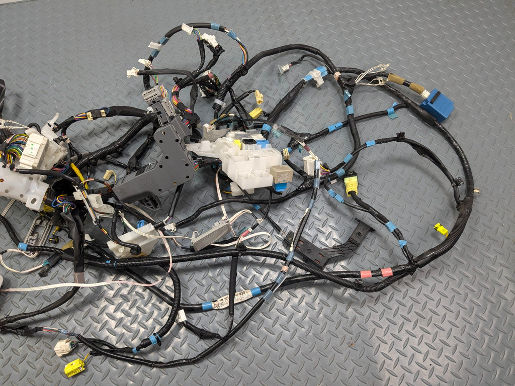 10 - 11 OEM TOYOTA PRIUS INTERIOR BODY WIRE WIRING HARNESS CABLE AND CONNECTOR