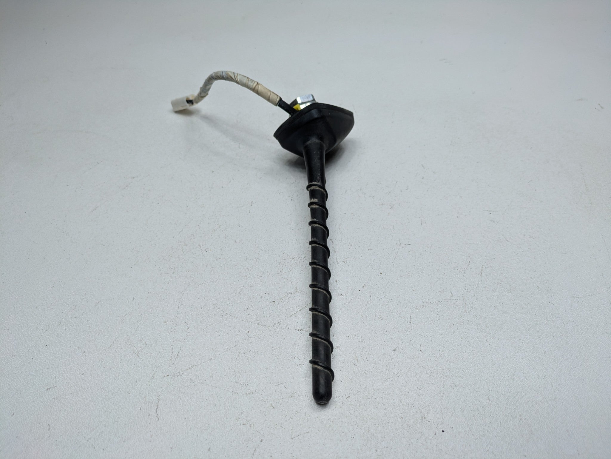 2012 - 2015 OEM TOYOTA PRIUS ROOF AUDIO RADIO ANTENNA WITH POLE