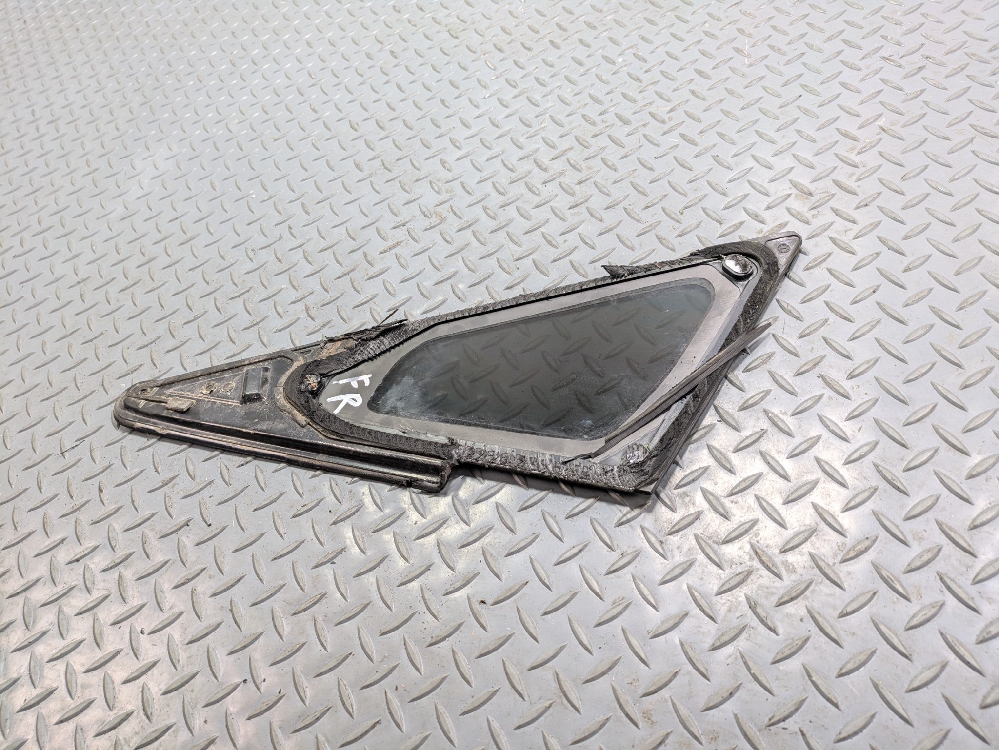 2012 - 2015 OEM TOYOTA PRIUS FRONT RIGHT PASSENGER SIDE VENT GLASS WINDOW