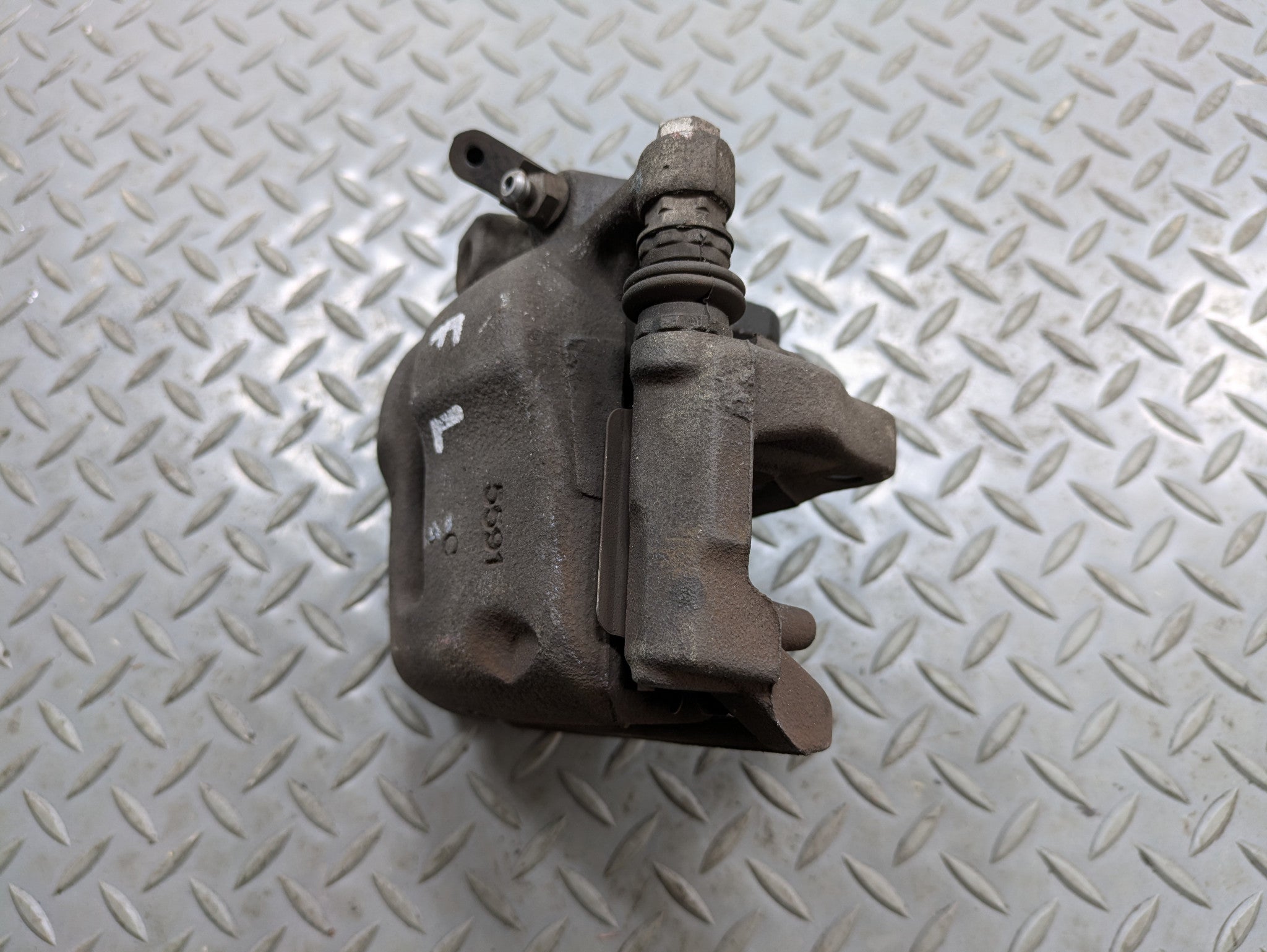 2011 - 2013 OEM MINI COOPER FRONT LEFT DRIVER SIDE BRAKE CALIPER