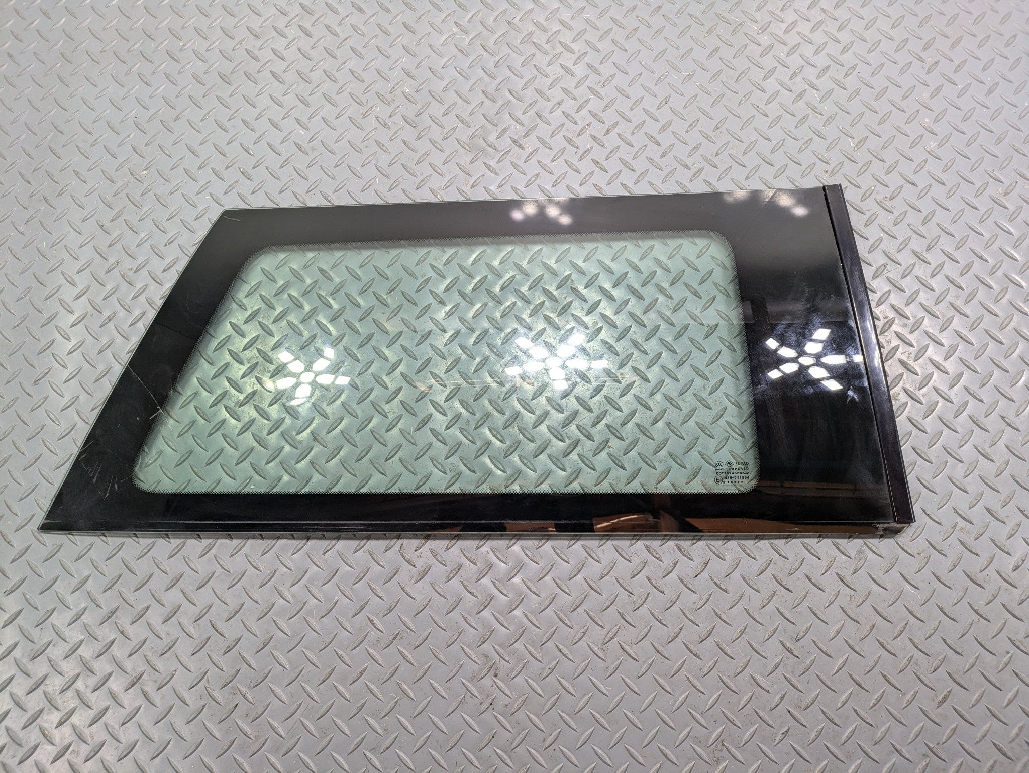 2011 - 2013 OEM MINI COOPER REAR RIGHT PASSENGER SIDE QUARTER WINDOW GLASS