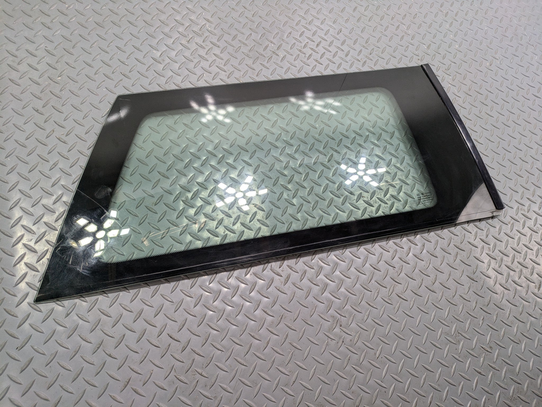 2011 - 2013 OEM MINI COOPER REAR RIGHT PASSENGER SIDE QUARTER WINDOW GLASS