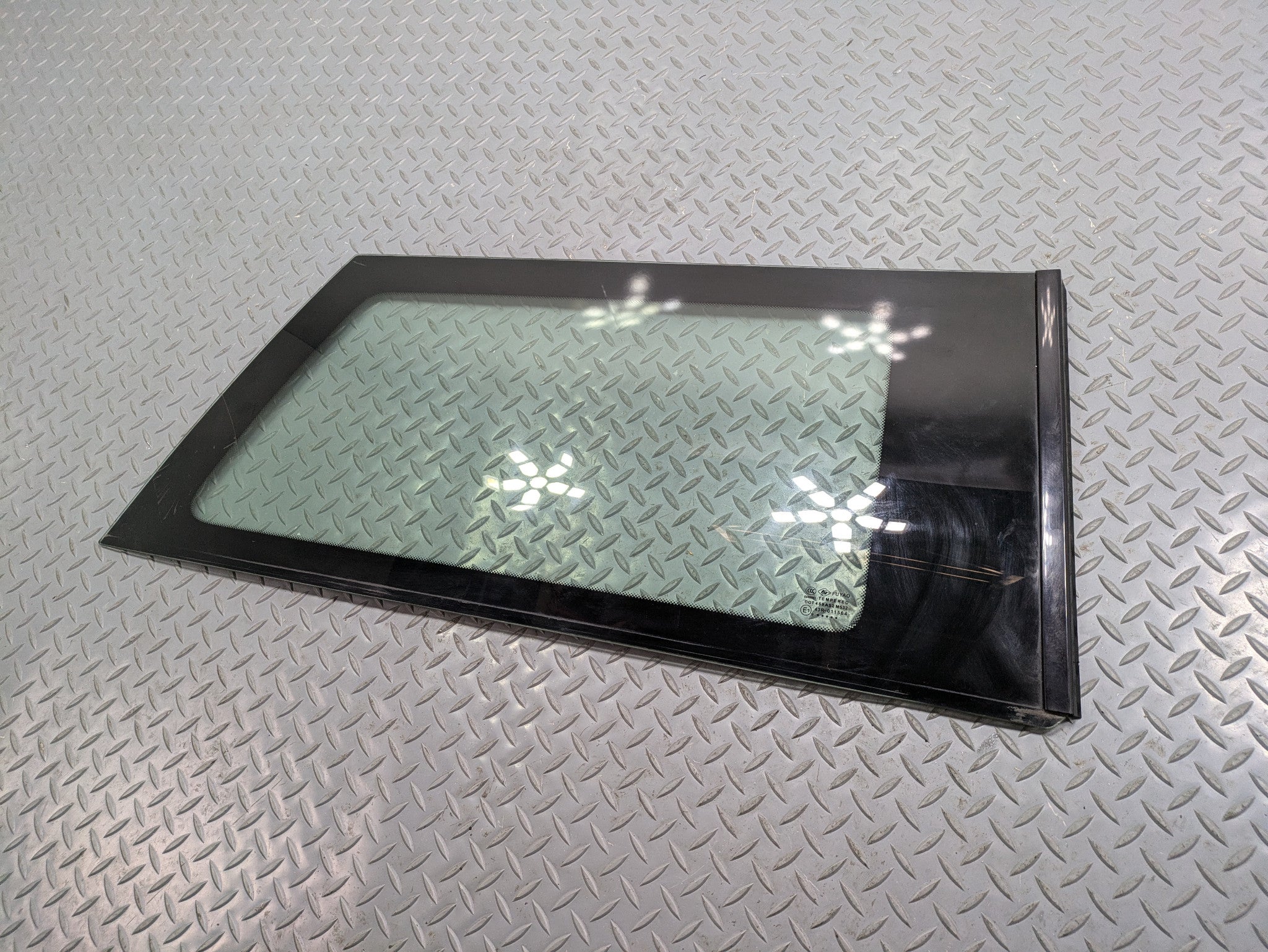 2011 - 2013 OEM MINI COOPER REAR RIGHT PASSENGER SIDE QUARTER WINDOW GLASS