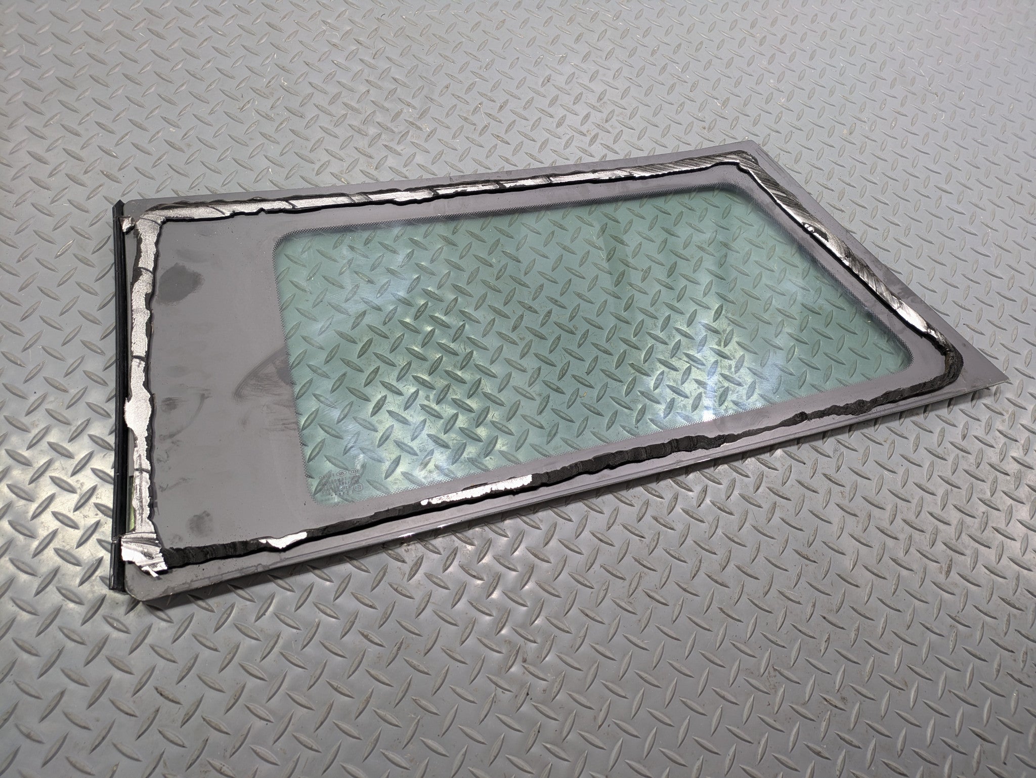 2011 - 2013 OEM MINI COOPER REAR RIGHT PASSENGER SIDE QUARTER WINDOW GLASS