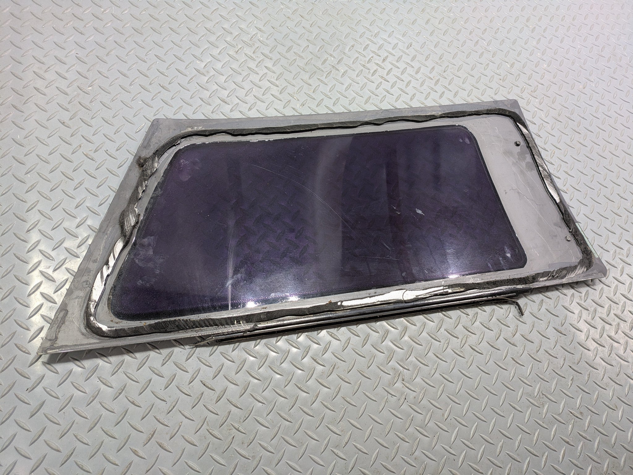 2011 - 2013 OEM MINI COOPER REAR LEFT DRIVER SIDE QUARTER WINDOW GLASS