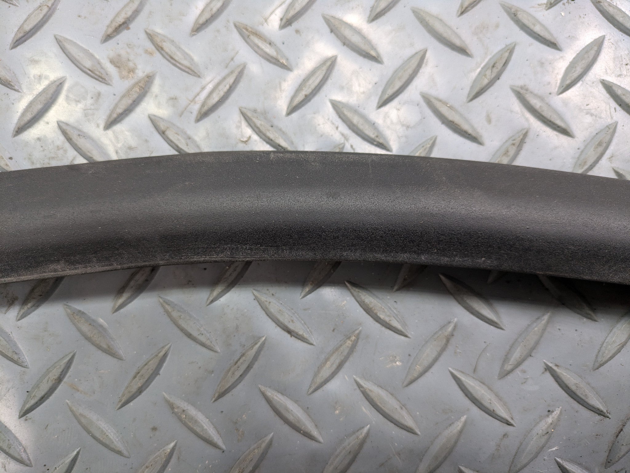 2011 - 2013 OEM MINI COOPER FRONT LEFT SIDE DOOR SEAL WEATHERSTRIP RUBBER