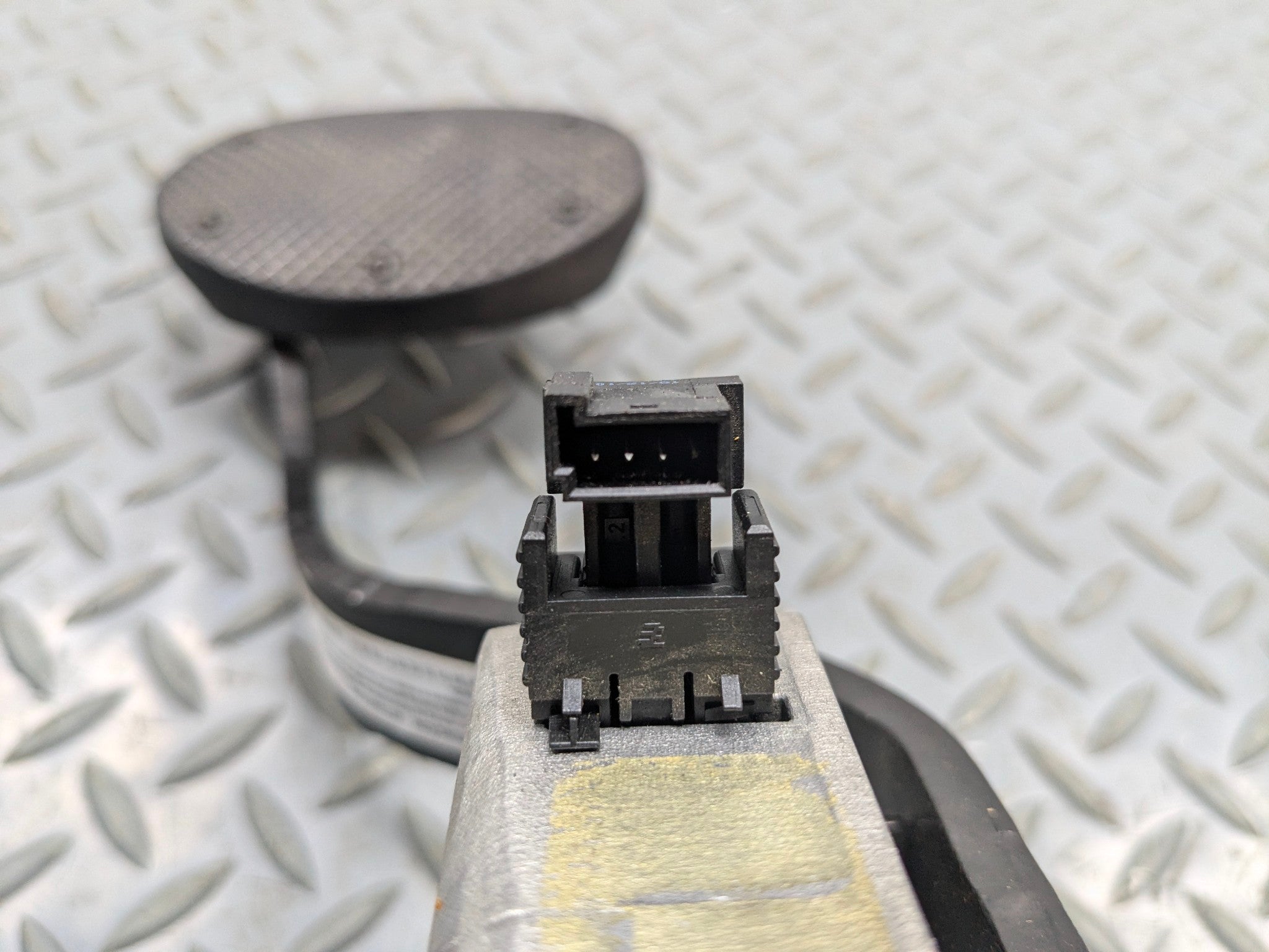 11 - 13 OEM MINI COOPER PARKING BRAKE PEDAL FOOT STEP PAD WITH BRACKET ASSEMBLY