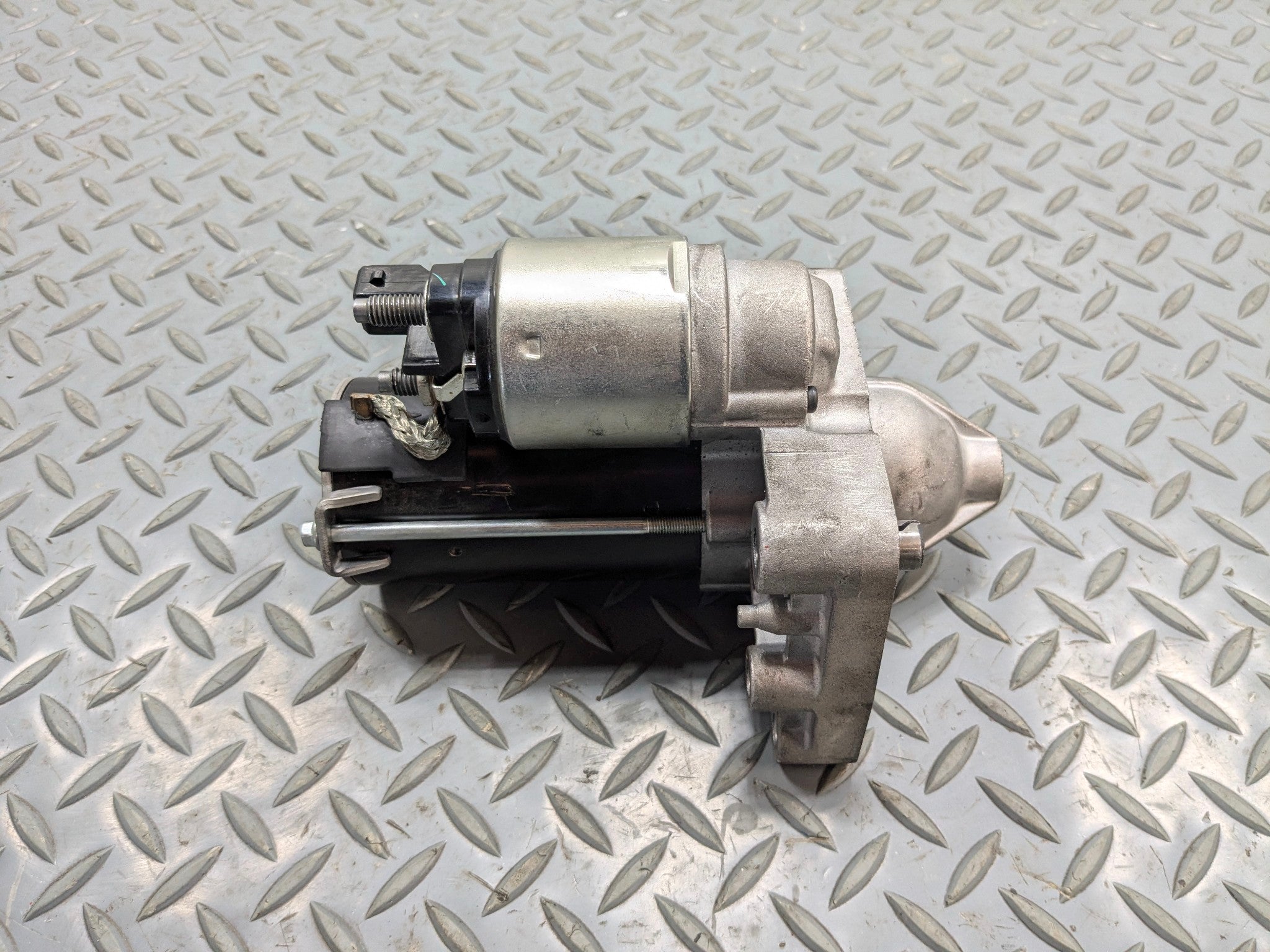 2011 - 2013 OEM MINI COOPER ENGINE STARTER MOTOR ASSEMBLY