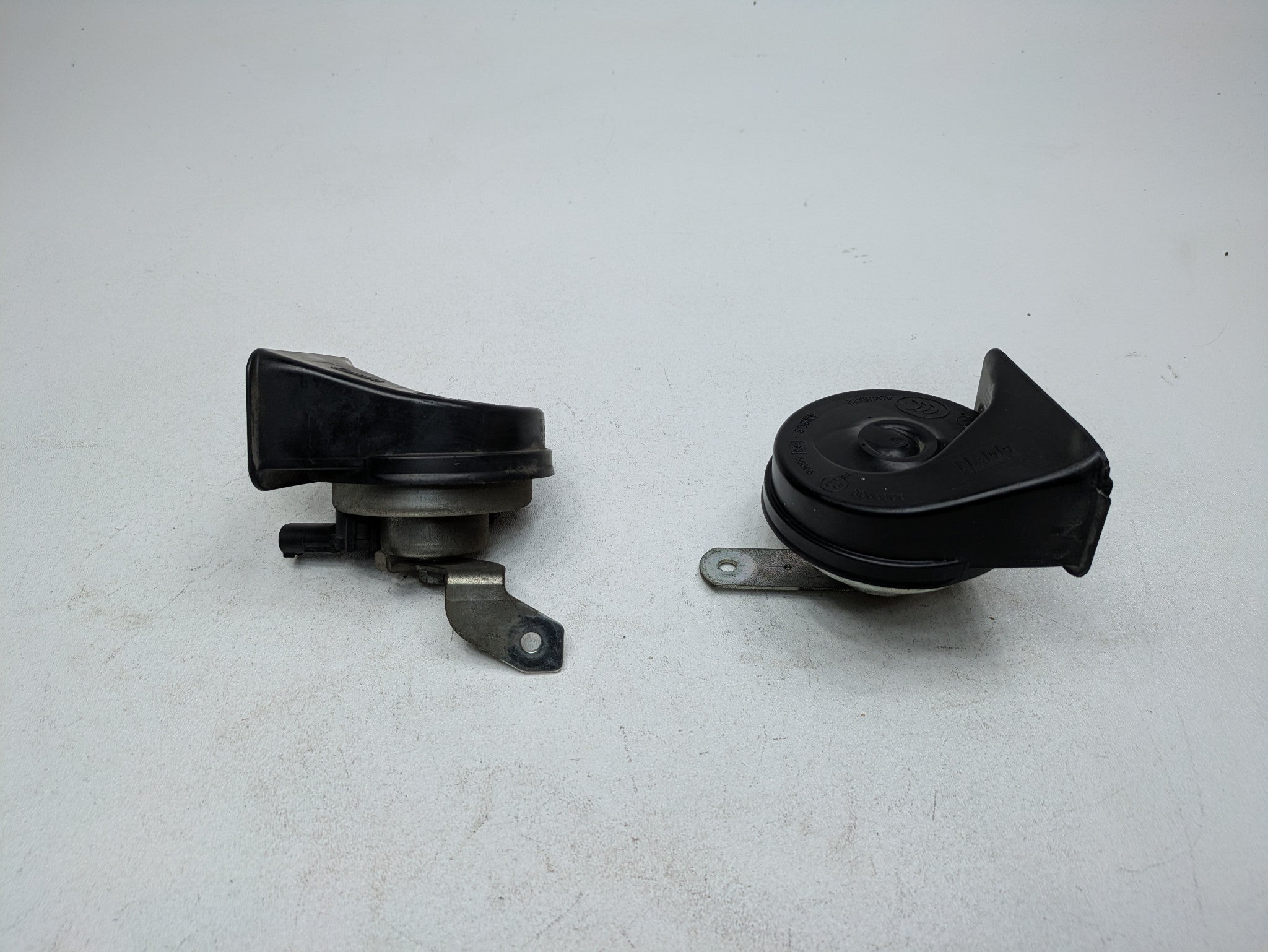 2011 - 2013 OEM MINI COOPER LEFT AND RIGHT SIDE HIGH LOW TONE HORN SET