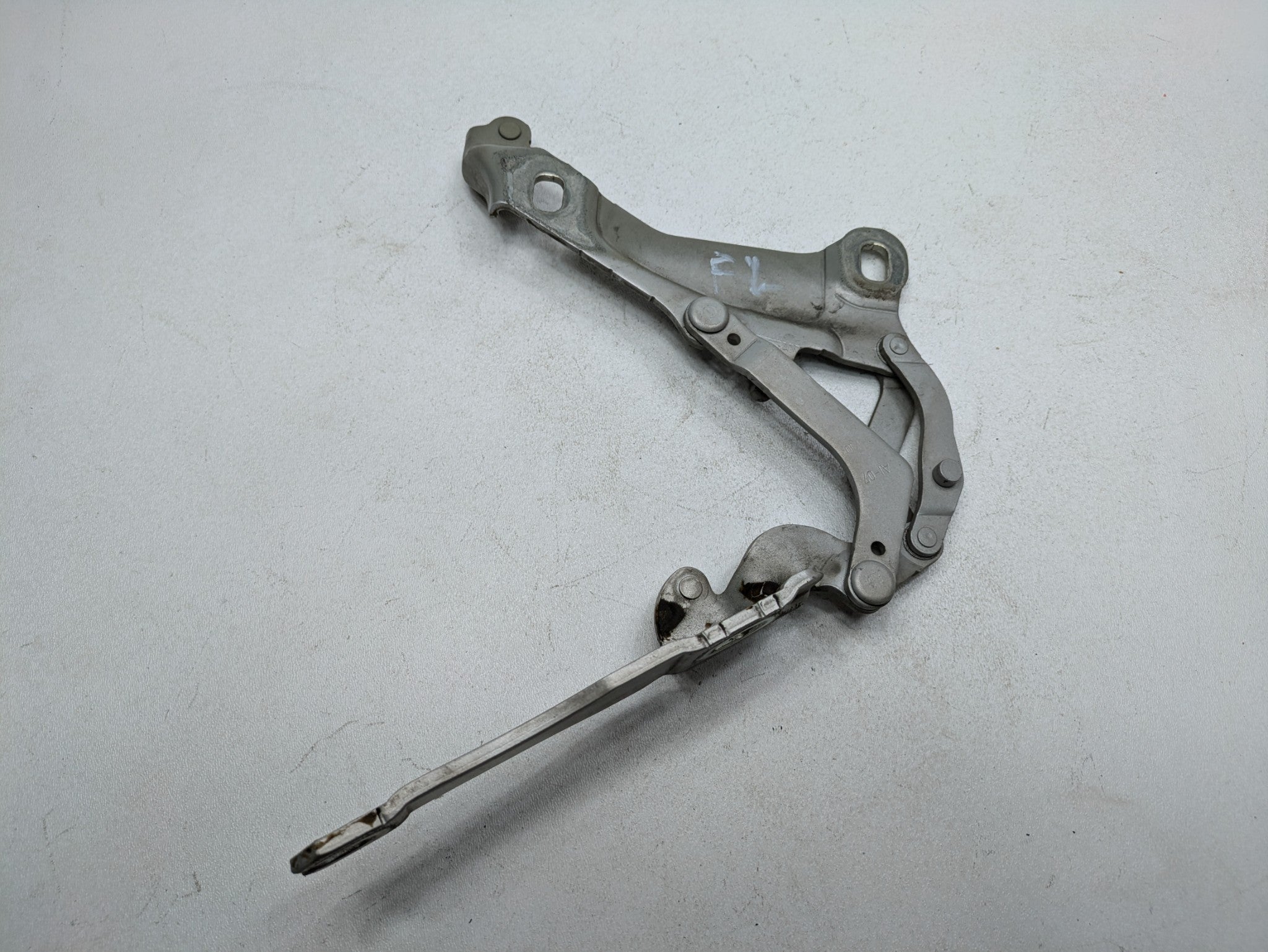2011 - 2013 OEM MINI COOPER FRONT LEFT DRIVER SIDE HOOD HINGE