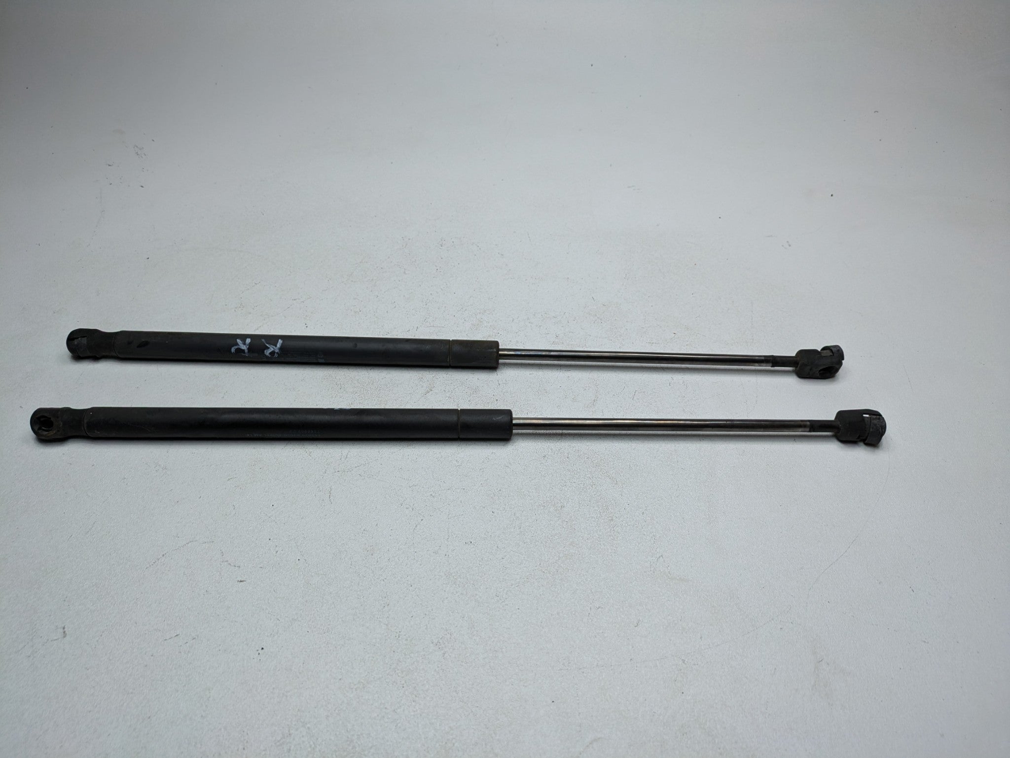 2011 - 2013 OEM MINI COOPER REAR LEFT AND RIGHT SIDE HATCHBACK SUPPORT STRUT