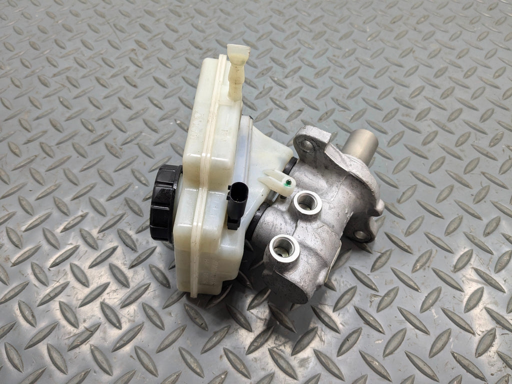 2011 - 2013 OEM MINI COOPER POWER BRAKE MASTER CYLINDER WITH RESERVOIR