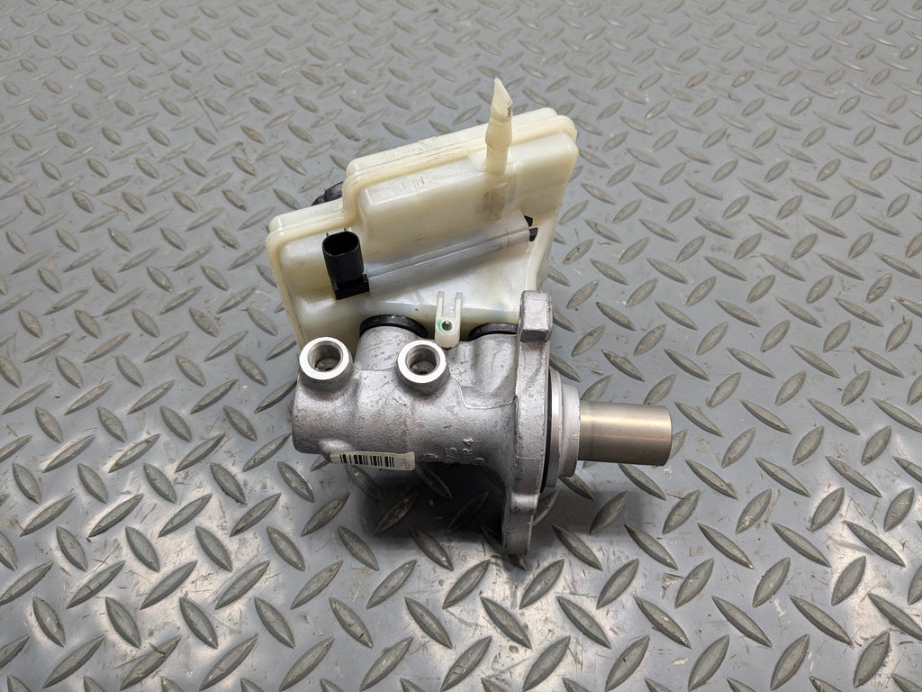 2011 - 2013 OEM MINI COOPER POWER BRAKE MASTER CYLINDER WITH RESERVOIR
