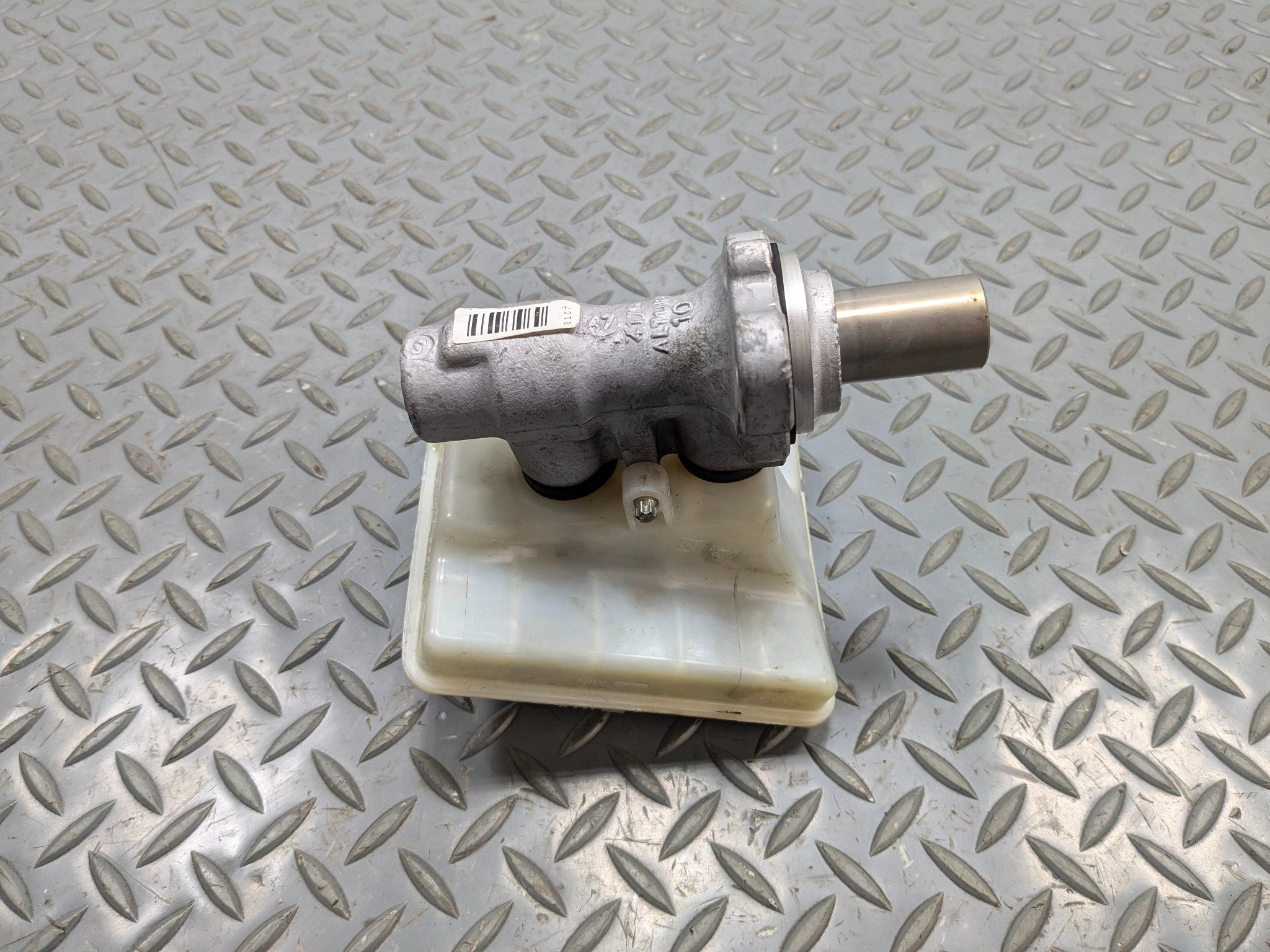 2011 - 2013 OEM MINI COOPER POWER BRAKE MASTER CYLINDER WITH RESERVOIR