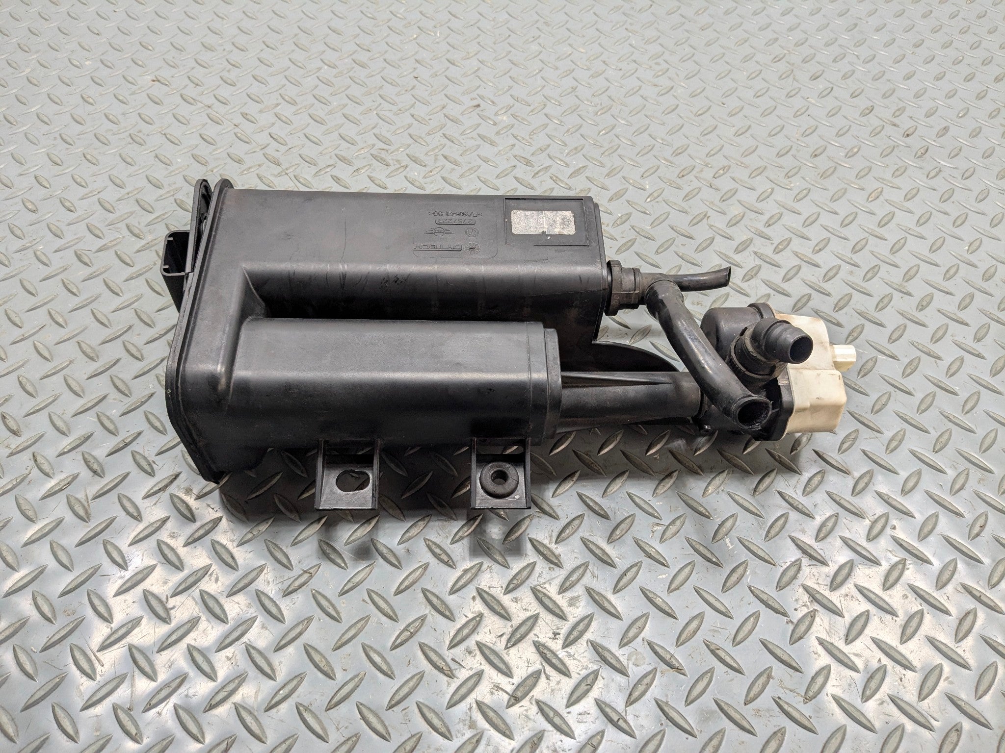 2011 - 2013 OEM MINI COOPER EVAPORATOR FUEL VAPOR CHARCOAL CANISTER
