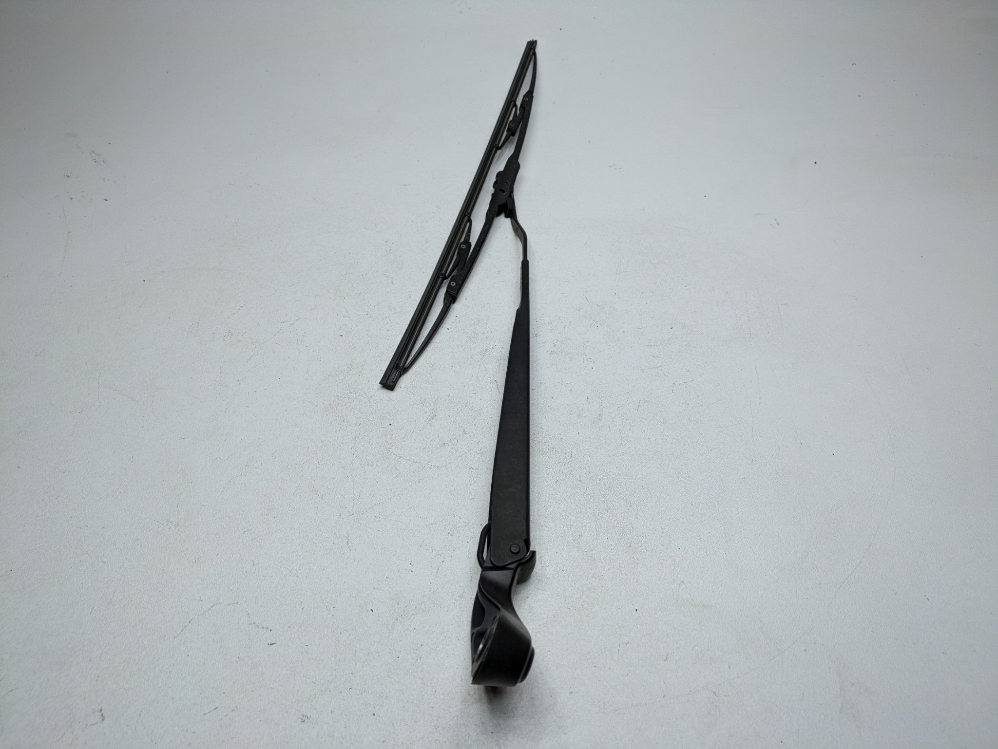2011 - 2013 OEM MINI COOPER FRONT LEFT DRIVER SIDE WINDSHIELD WIPER ARM