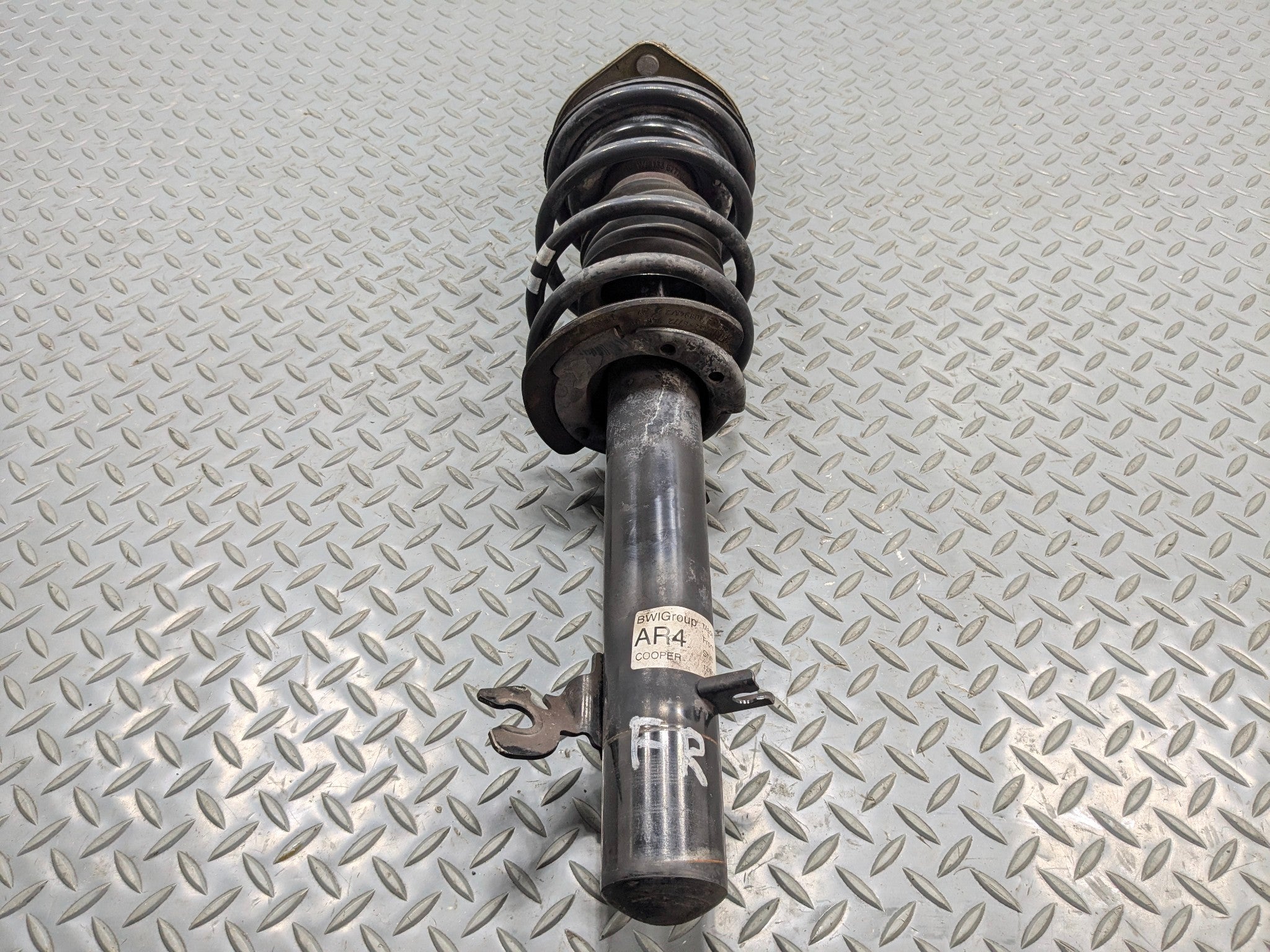 2011 - 2013 OEM MINI COOPER FRONT RIGHT PASSENGER SIDE SUSPENSION STRUT ASSEMBLY