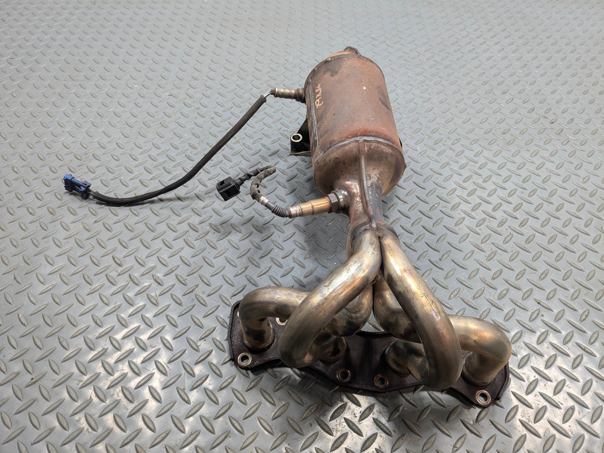 2011 - 2013 OEM MINI COOPER ENGINE EXHAUST MANIFOLD HEADER