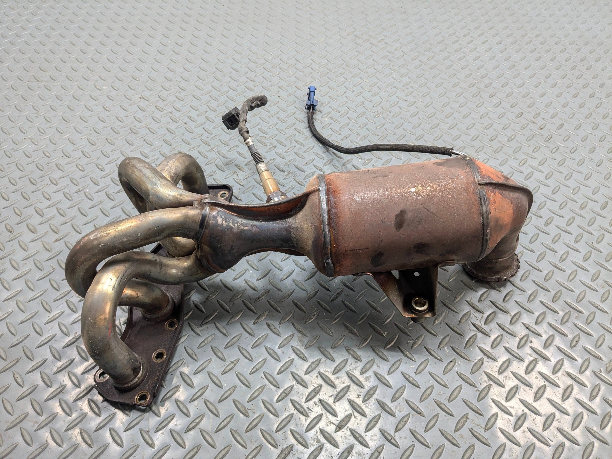 2011 - 2013 OEM MINI COOPER ENGINE EXHAUST MANIFOLD HEADER