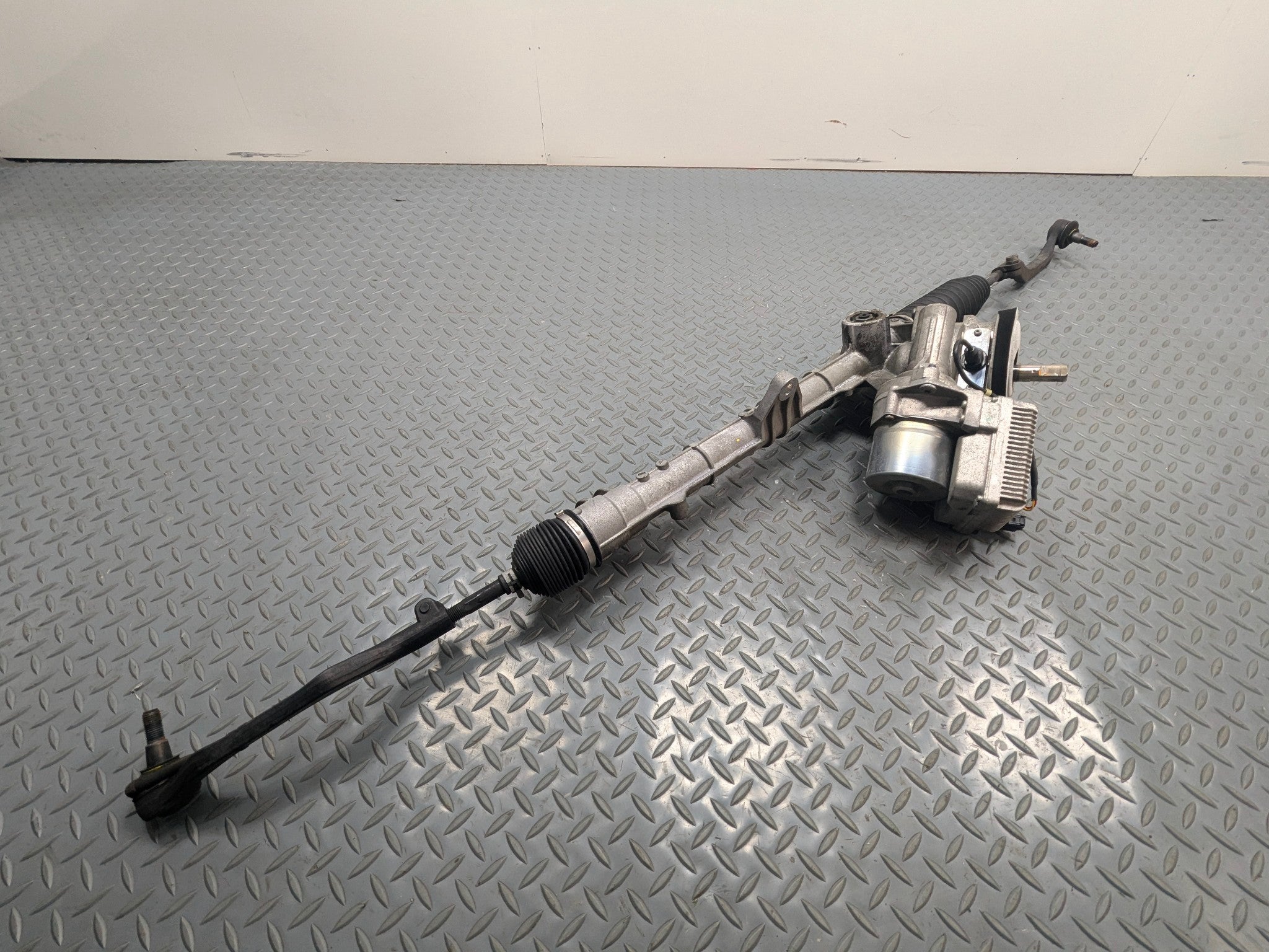 2011 - 2013 OEM MINI COOPER POWER STEERING GEAR RACK AND PINION ASSEMBLY