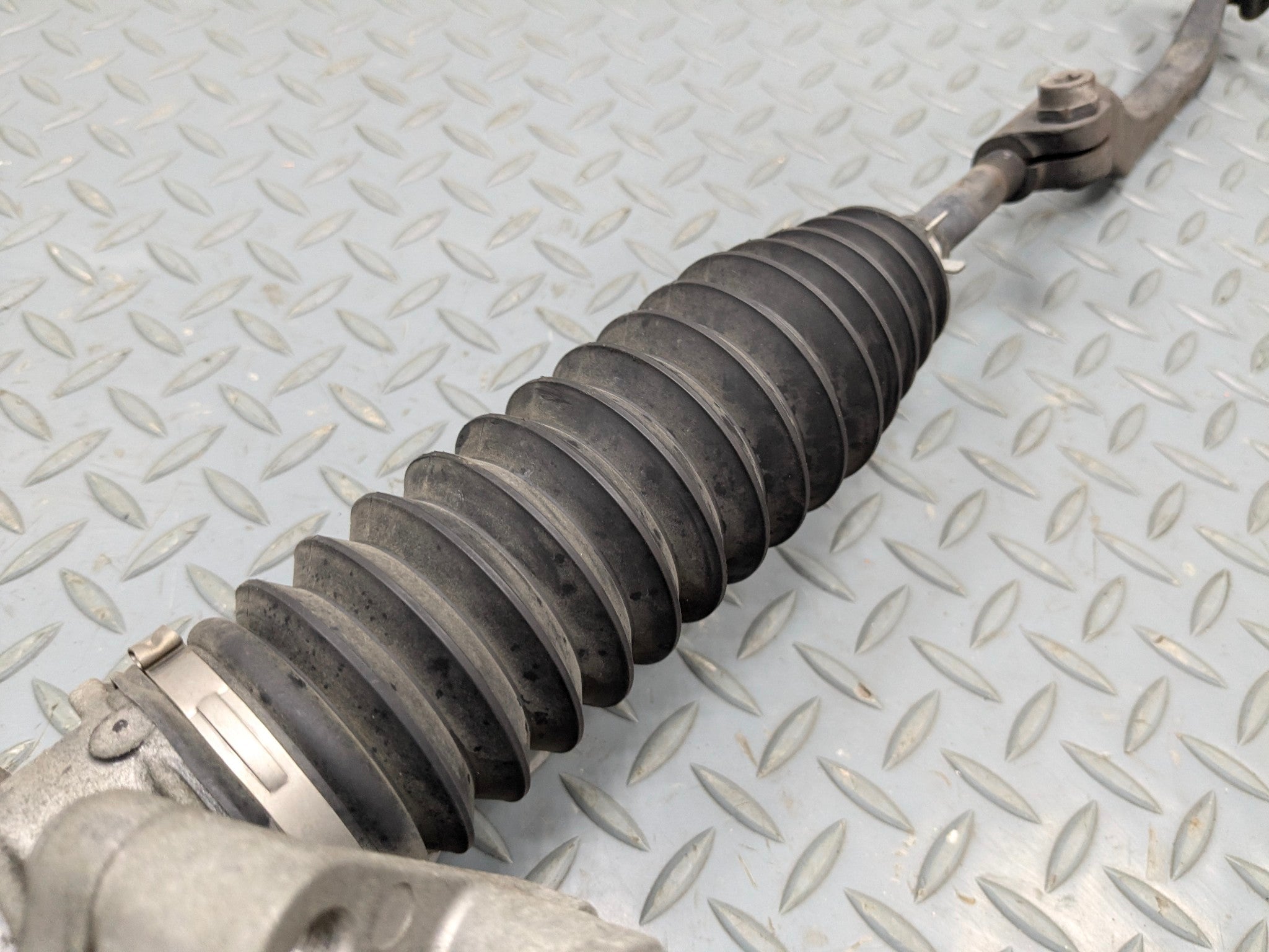 2011 - 2013 OEM MINI COOPER POWER STEERING GEAR RACK AND PINION ASSEMBLY