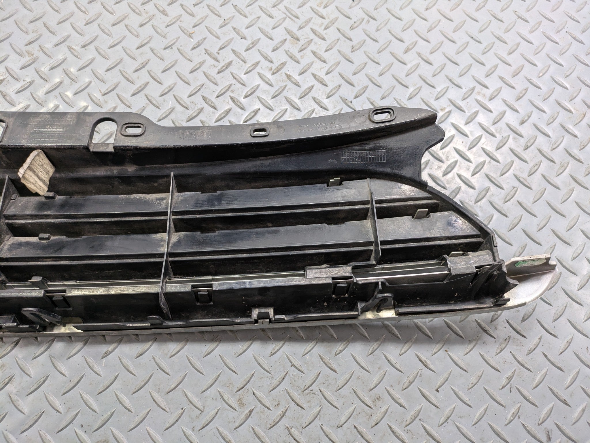 2011 - 2013 OEM MINI COOPER FRONT BUMPER UPPER GRILLE CHROME