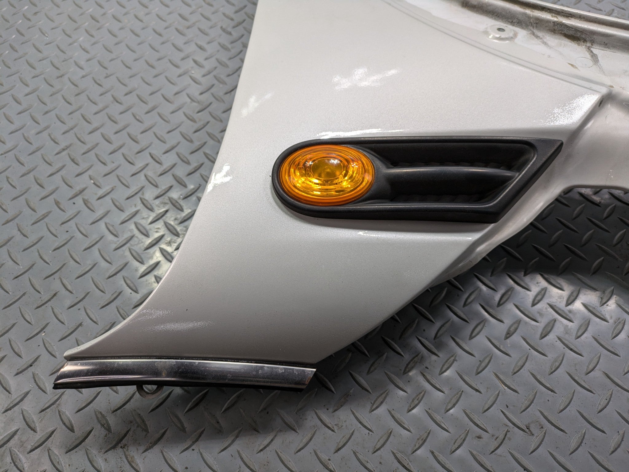 2011 - 2013 OEM MINI COOPER FRONT LEFT DRIVER SIDE FENDER SHELL PANEL COVER GRAY