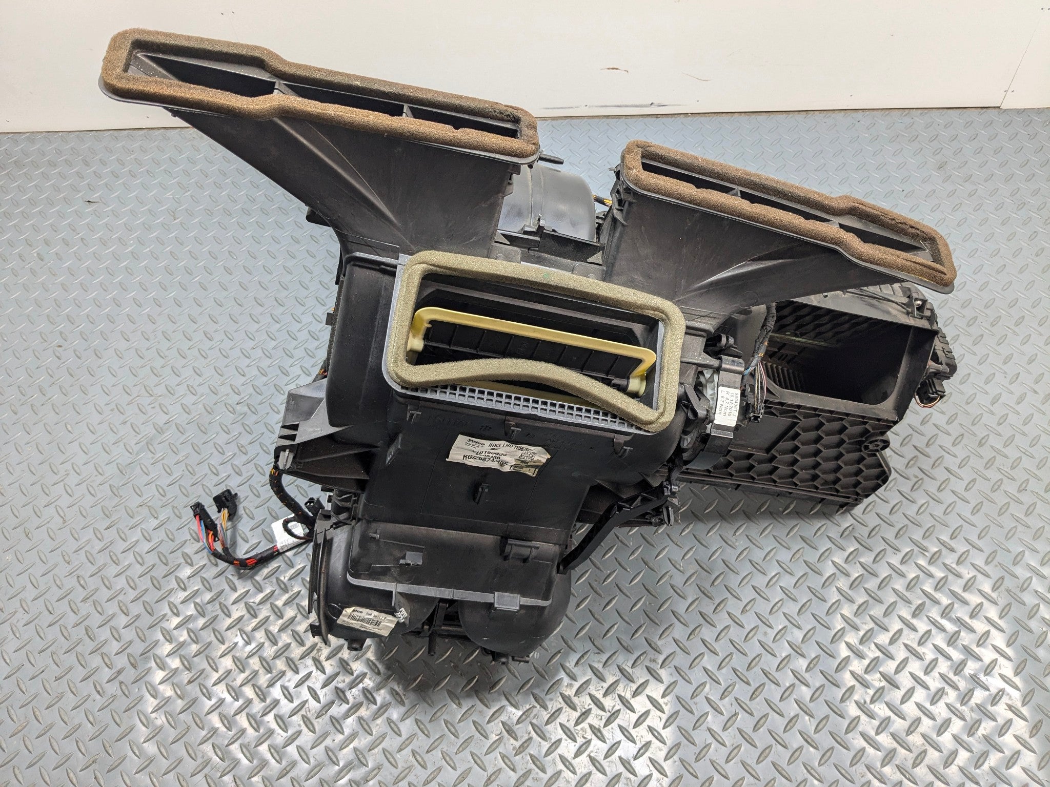 2011 - 2013 OEM MINI COOPER AC CLIMATE HEATER BLOWER HOUSING ASSEMBLY
