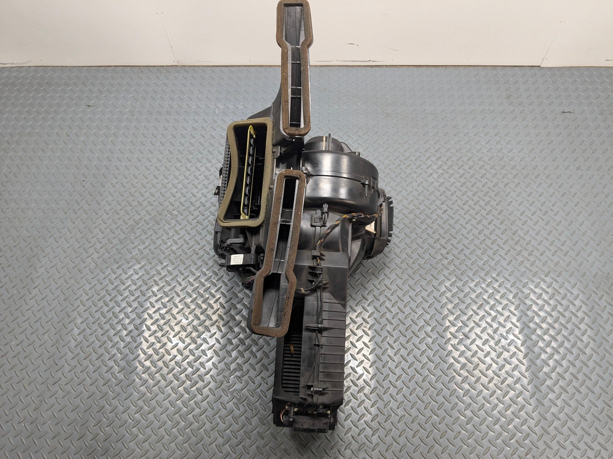 2011 - 2013 OEM MINI COOPER AC CLIMATE HEATER BLOWER HOUSING ASSEMBLY