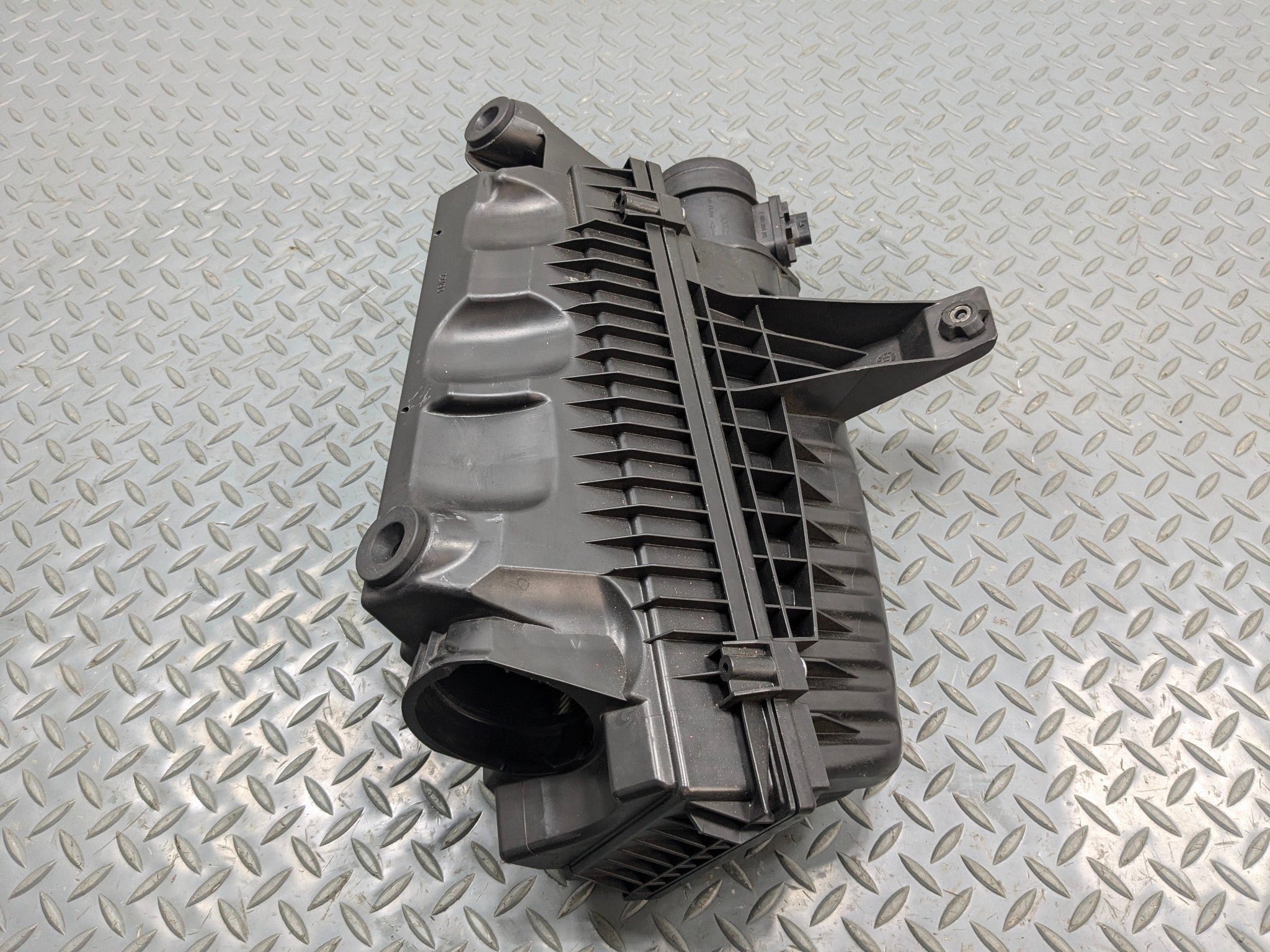 2011 - 2013 OEM MINI COOPER ENGINE AIR CLEANER FILTER HOUSING BOX