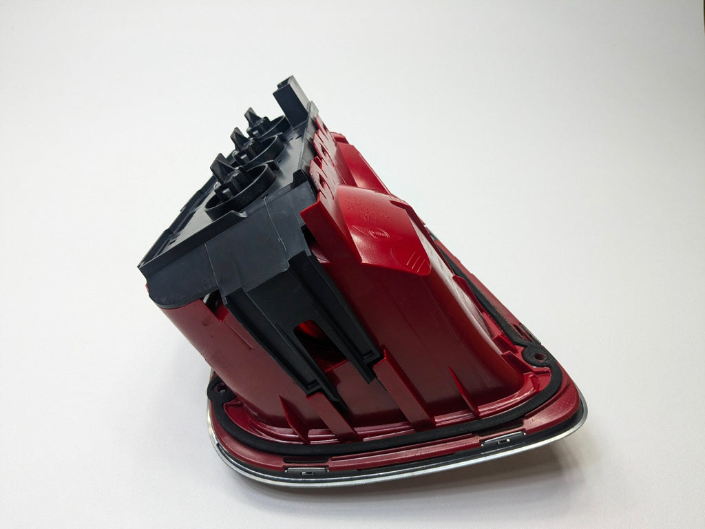 2011 - 2013 OEM MINI COOPER REAR RIGHT PASSENGER SIDE TAIL LIGHT ASSEMBLY