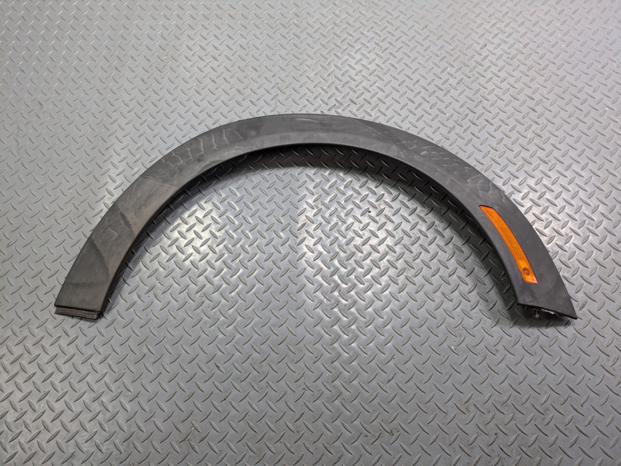 2011 - 2013 OEM MINI COOPER FRONT RIGHT SIDE FENDER FLARE BODY MOLDING TRIM