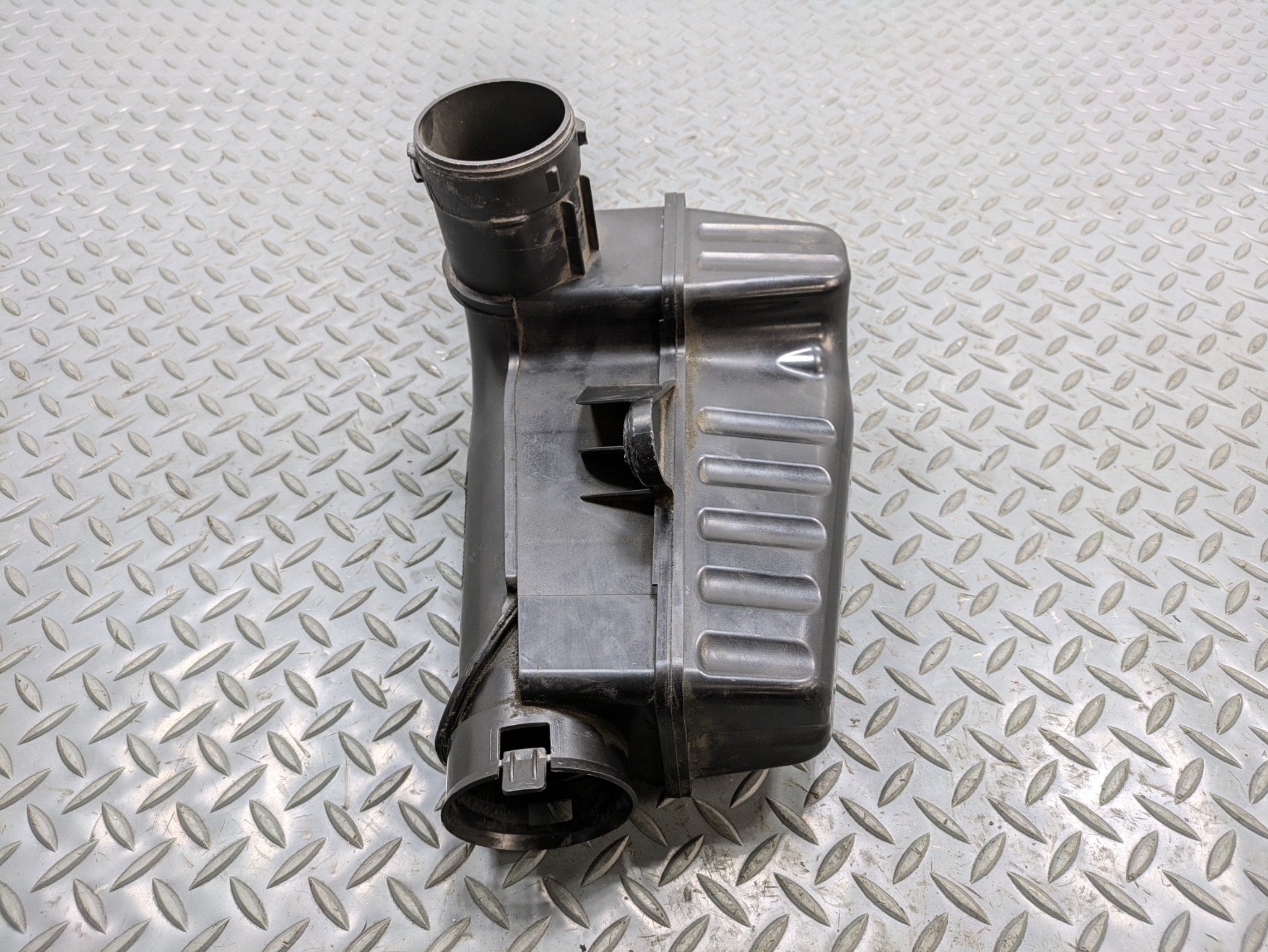 2011 - 2013 OEM MINI COOPER ENGINE AIR INTAKE RESONATOR TUBE ASSEMBLY