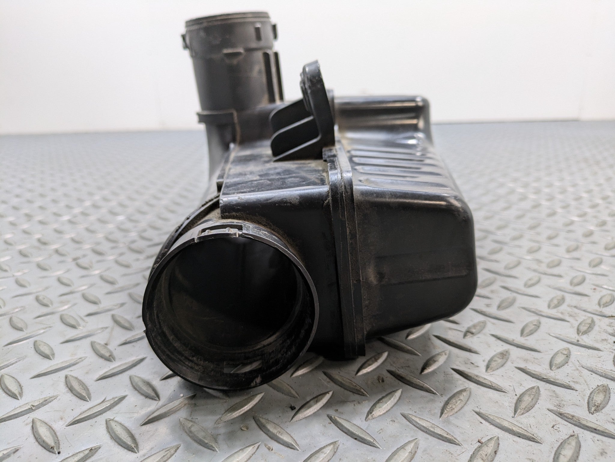 2011 - 2013 OEM MINI COOPER ENGINE AIR INTAKE RESONATOR TUBE ASSEMBLY