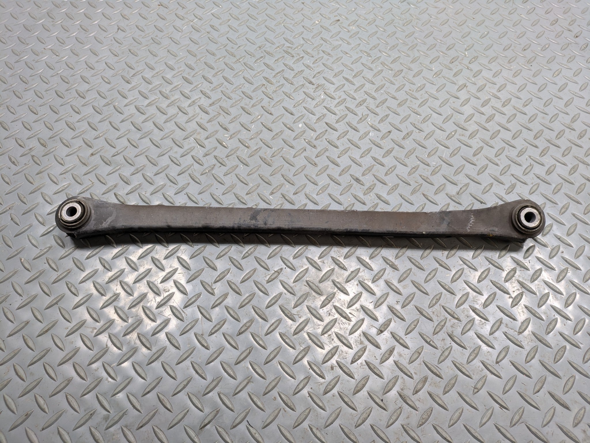 2011 - 2013 OEM MINI COOPER REAR RIGHT PASSENGER SIDE LOWER TRAILING CONTROL ARM